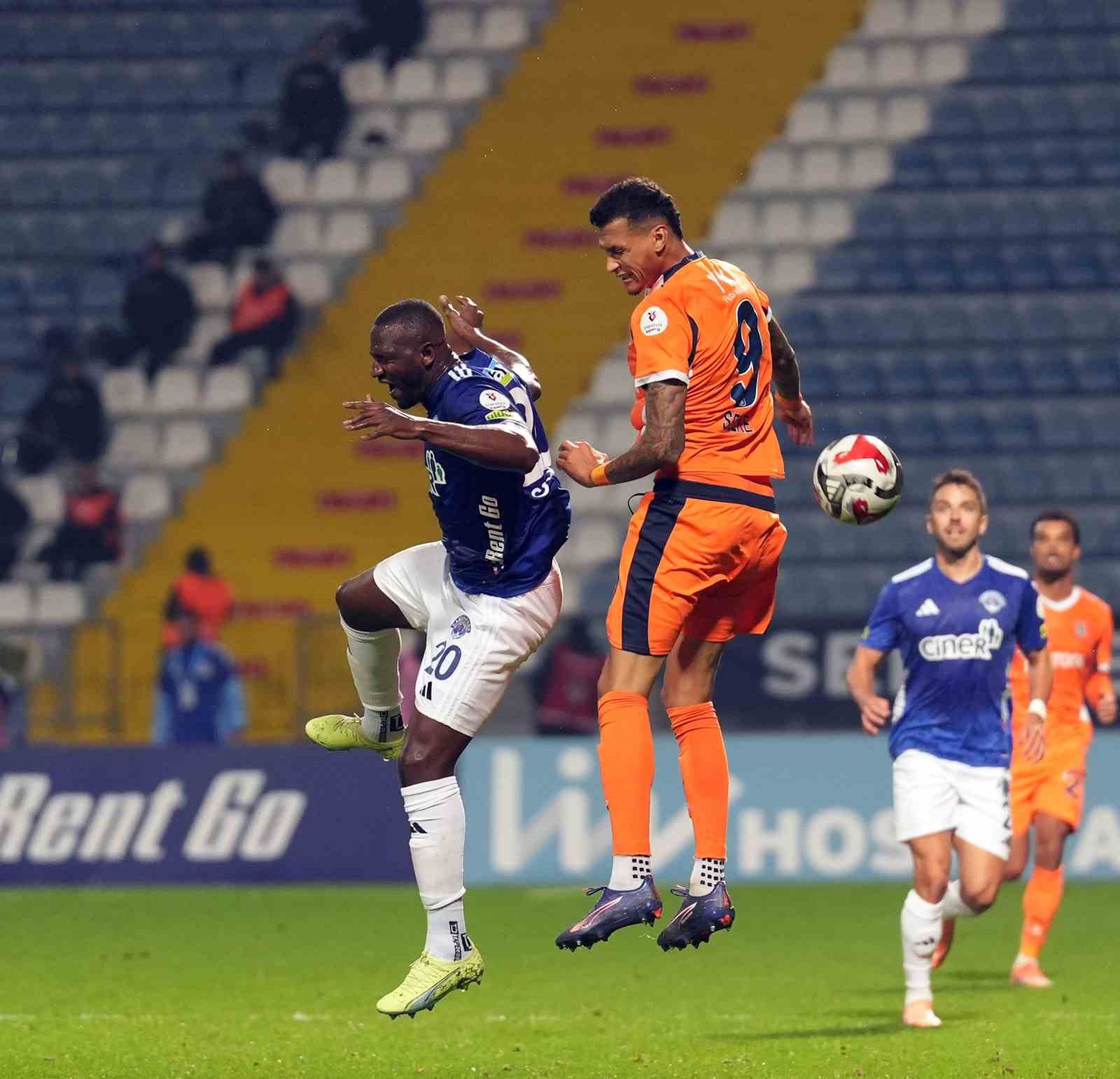 trendyol super lig kasimpasa 0 rams basaksehir 2 ilk yari 21 VjKPzGI1