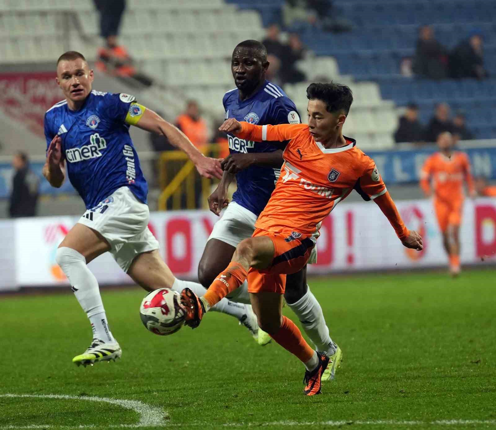 trendyol super lig kasimpasa 0 rams basaksehir 2 ilk yari 24 sGTe8qT2