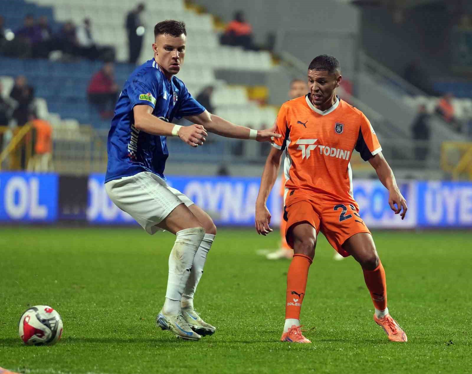 trendyol super lig kasimpasa 0 rams basaksehir 2 ilk yari 25 2kaVDV8i