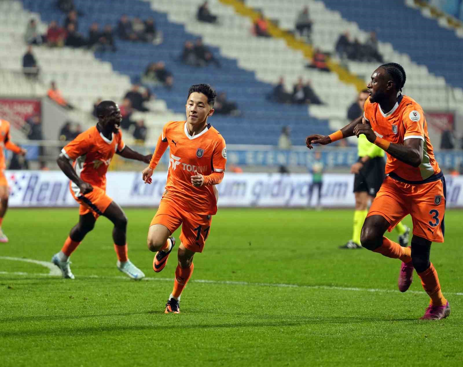 trendyol super lig kasimpasa 0 rams basaksehir 2 ilk yari 3 sgmlVH4b