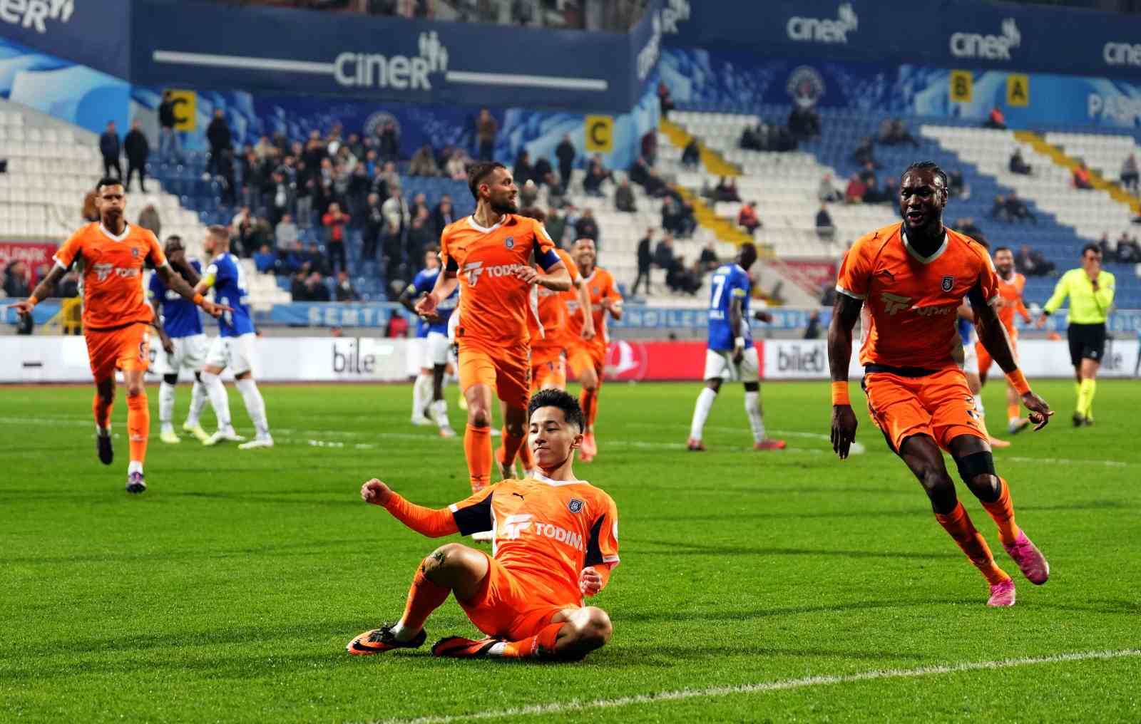 trendyol super lig kasimpasa 0 rams basaksehir 2 ilk yari 4 wE8eF841