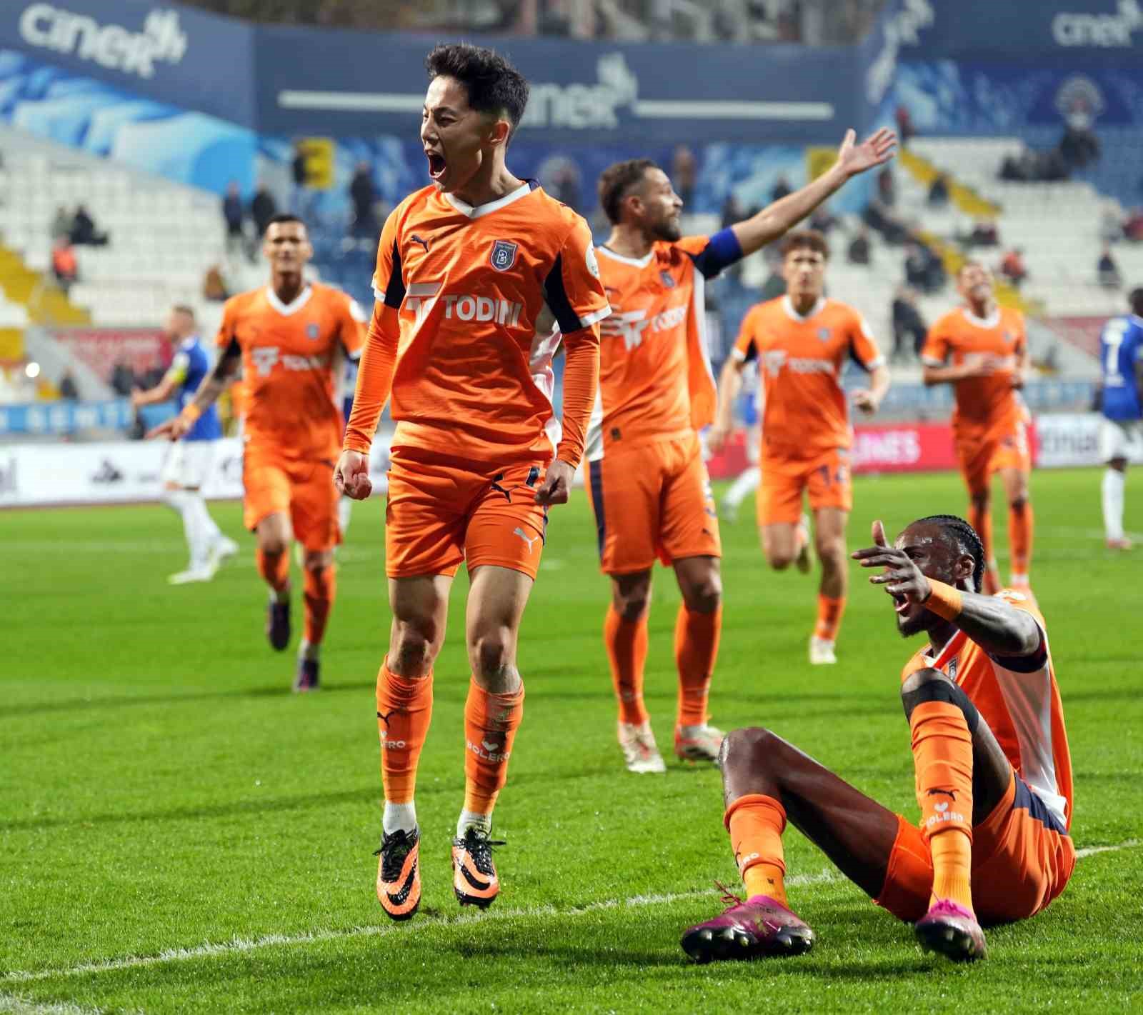 trendyol super lig kasimpasa 0 rams basaksehir 2 ilk yari 5 StruXJsu