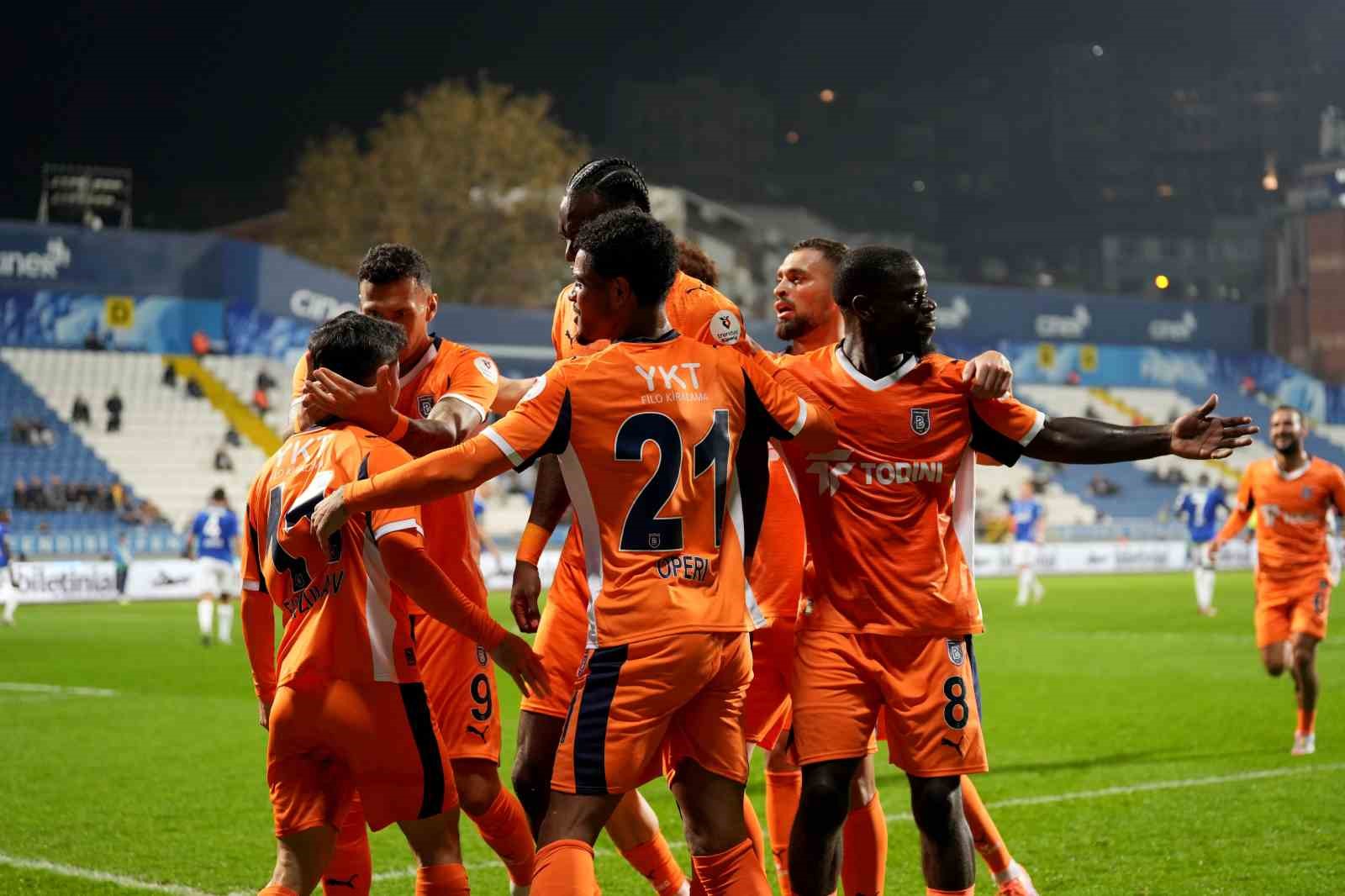 trendyol super lig kasimpasa 0 rams basaksehir 2 ilk yari 8