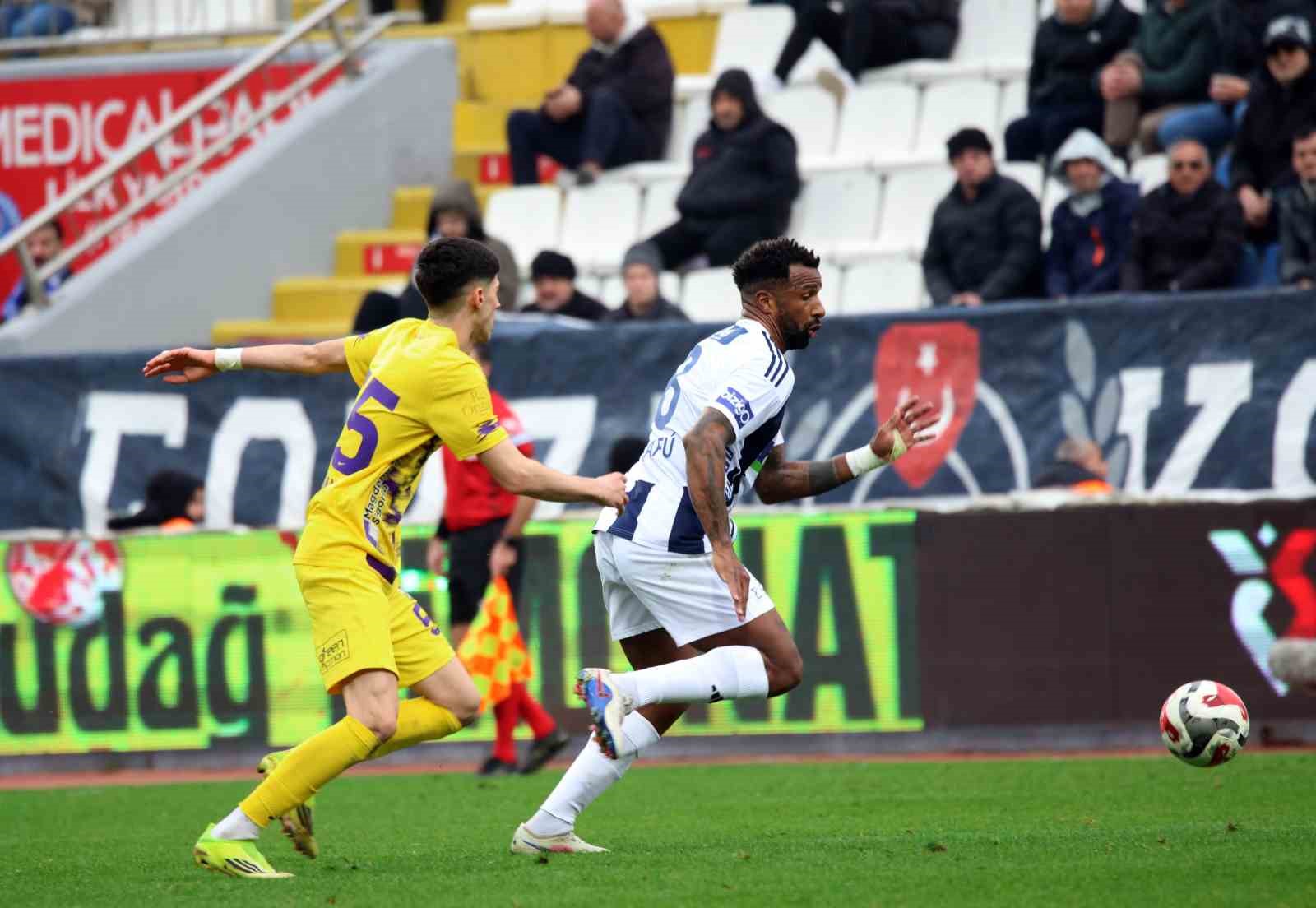 Trendyol Süper Lig: Kasımpaşa: 1 - Eyüpspor: 0 (İlk yarı) 14 trendyol super lig kasimpasa 1 eyupspor 0 ilk yari 10 vdA8thaI