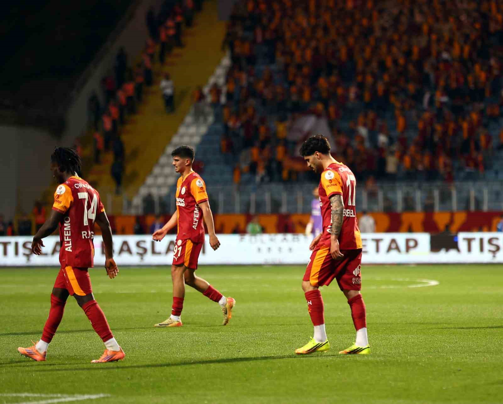 trendyol super lig kasimpasa 1 galatasaray 0 ilk yari 15