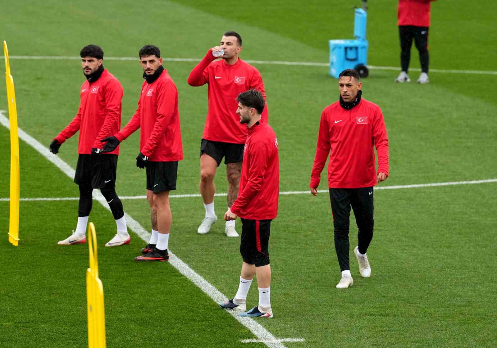 trendyol super lig kasimpasa 1 kayserispor 0 mac devam ediyor 8 M97ZawrU