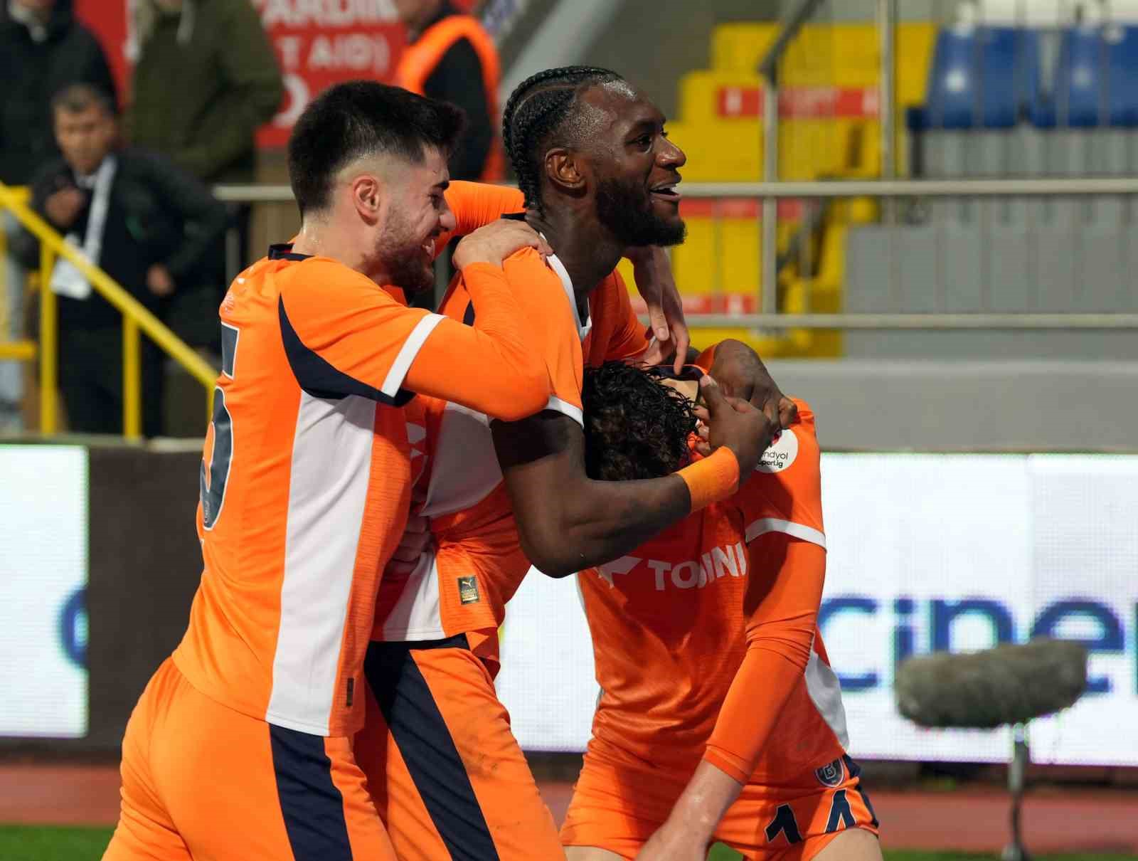 trendyol super lig kasimpasa 1 rams basaksehir 3 mac sonucu 12 OkhYpNCF