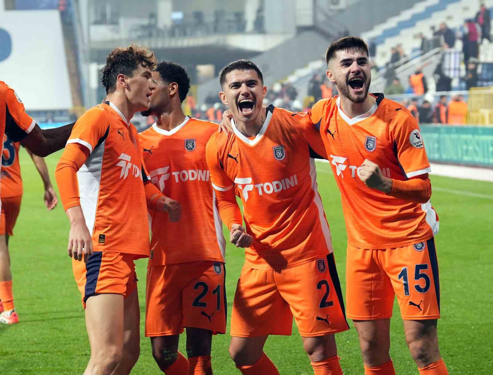 trendyol super lig kasimpasa 1 rams basaksehir 3 mac sonucu 16 7BXMzytb