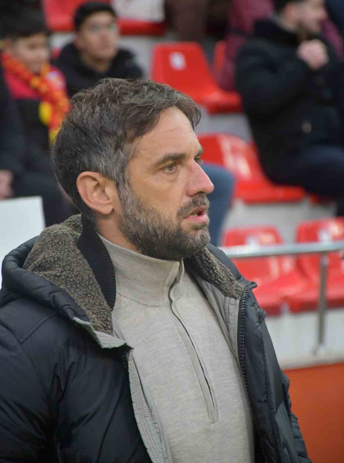 Trendyol Süper Lig: Kayserispor: 0 - Alanyaspor: 0 (İlk yarı) 18 trendyol super lig kayserispor 0 alanyaspor 0 ilk yari 14 tB7KrAqA