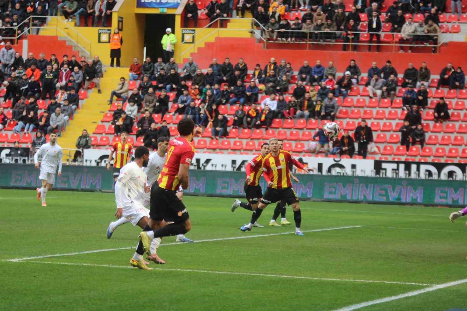 Trendyol Süper Lig: Kayserispor: 0 - Antalyaspor: 0 (Maç devam ediyor) 16 trendyol super lig kayserispor 0 antalyaspor 0 mac devam ediyor 12 7hZ8cDkR