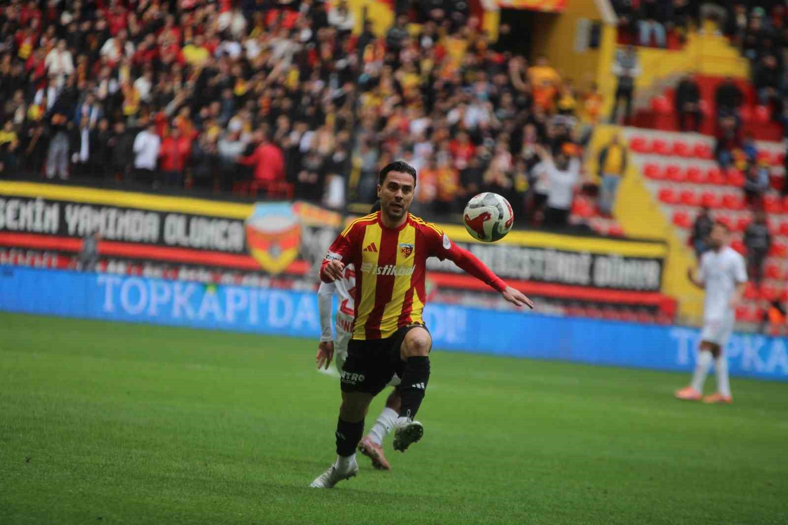 Trendyol Süper Lig: Kayserispor: 0 - Antalyaspor: 0 (Maç devam ediyor) 22 trendyol super lig kayserispor 0 antalyaspor 0 mac devam ediyor 18 piGTNEtz