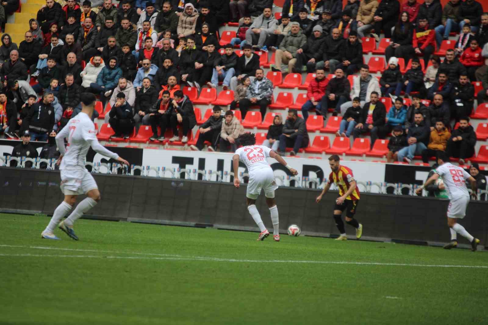 Trendyol Süper Lig: Kayserispor: 0 - Antalyaspor: 0 (Maç devam ediyor) 11 trendyol super lig kayserispor 0 antalyaspor 0 mac devam ediyor 7 YzWeefG6