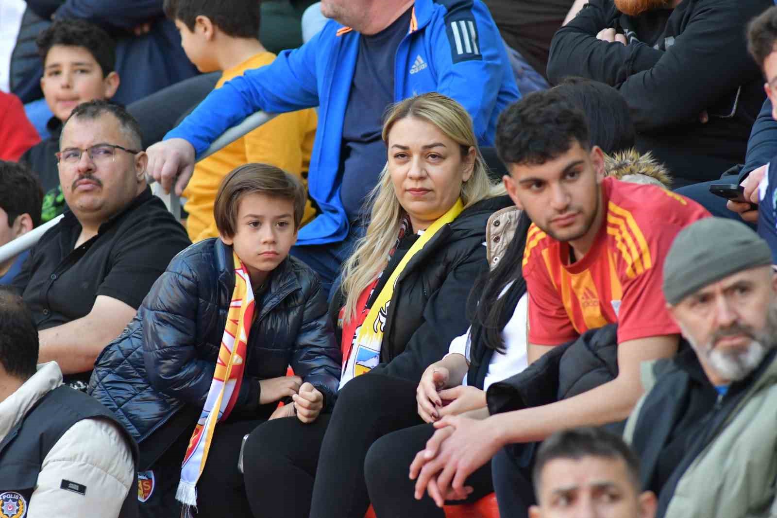 Trendyol Süper Lig: Kayserispor: 0 - Çaykur Rizespor: 0 (Maç devam ediyor) 6 trendyol super lig kayserispor 0 caykur rizespor 0 mac devam ediyor 2 kCCPAPqr