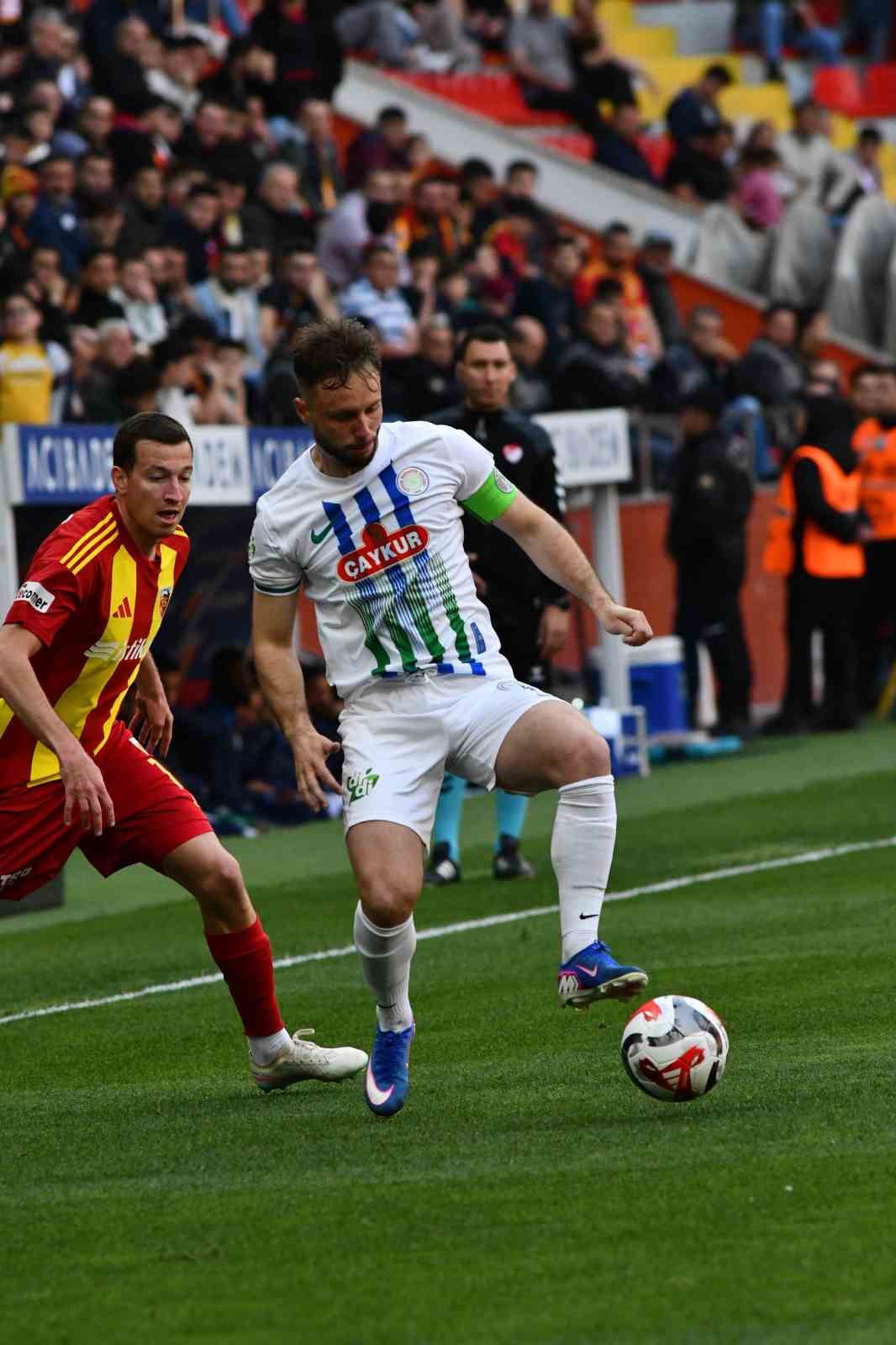 Trendyol Süper Lig: Kayserispor: 0 - Çaykur Rizespor: 0 (Maç devam ediyor) 10 trendyol super lig kayserispor 0 caykur rizespor 0 mac devam ediyor 6 LNFXiPe1