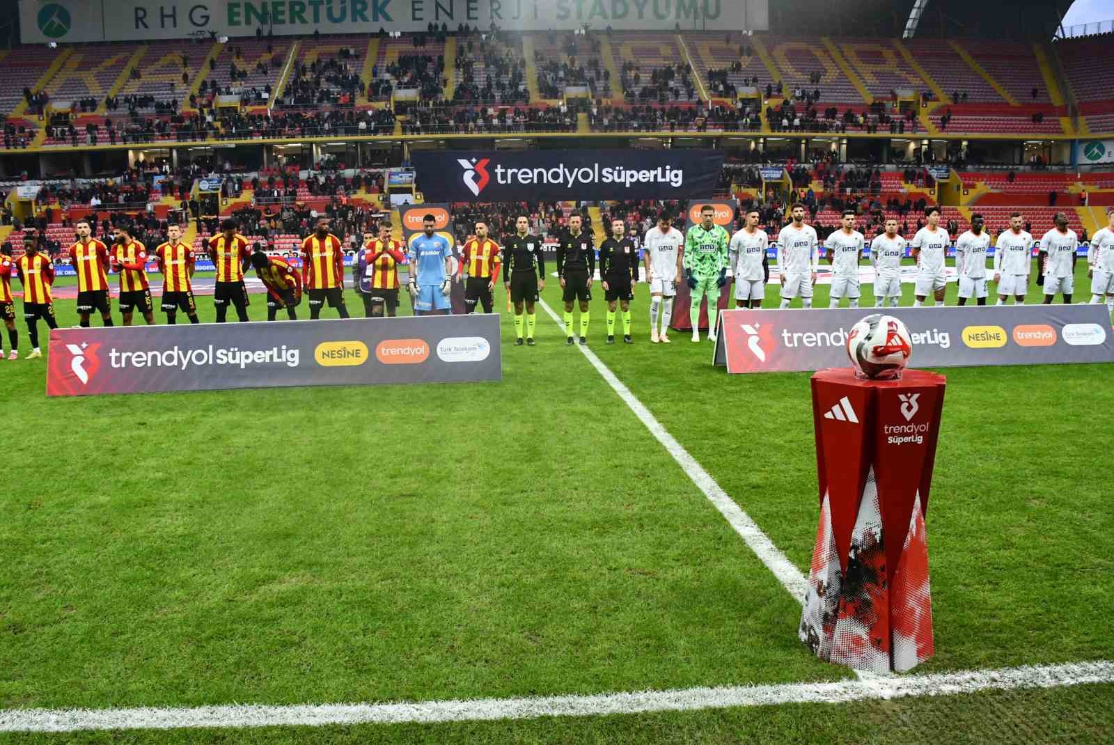 trendyol super lig kayserispor 0 corendon alanyaspor 0 mac devam ediyor 0 NJPhOBYC