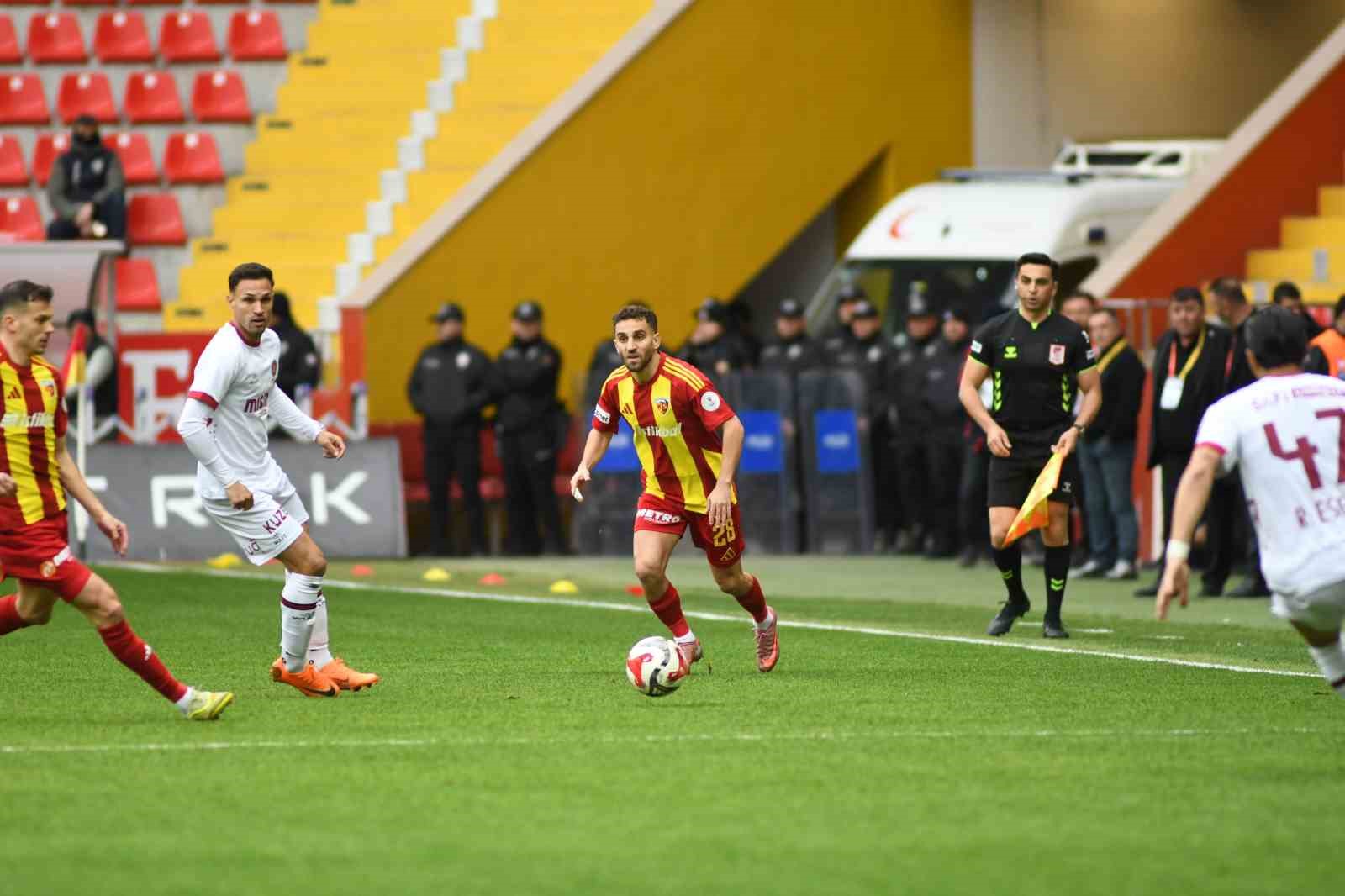 trendyol super lig kayserispor 0 fatih karagumruk 0 mac devam ediyor 1 ufY3ATlK