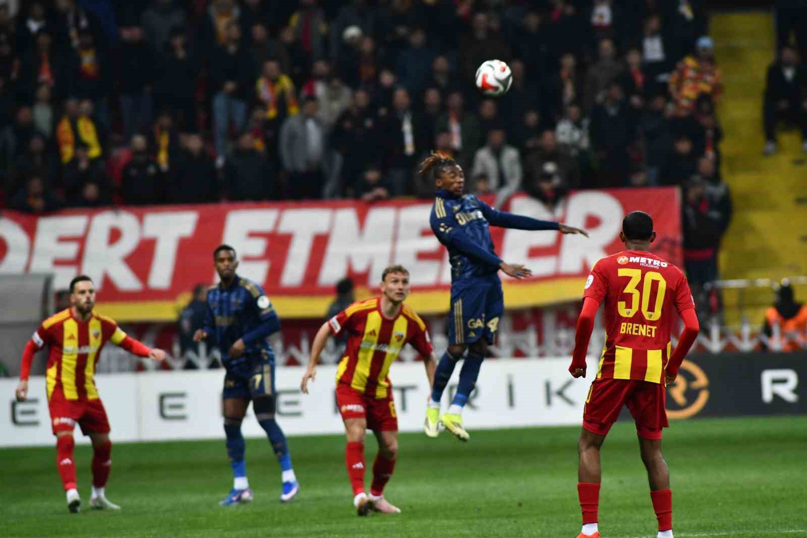 Trendyol Süper Lig: Kayserispor: 0 - Fenerbahçe: 1 (İlk yarı) 4 trendyol super lig kayserispor 0 fenerbahce 1 ilk yari 0 91szgNqZ