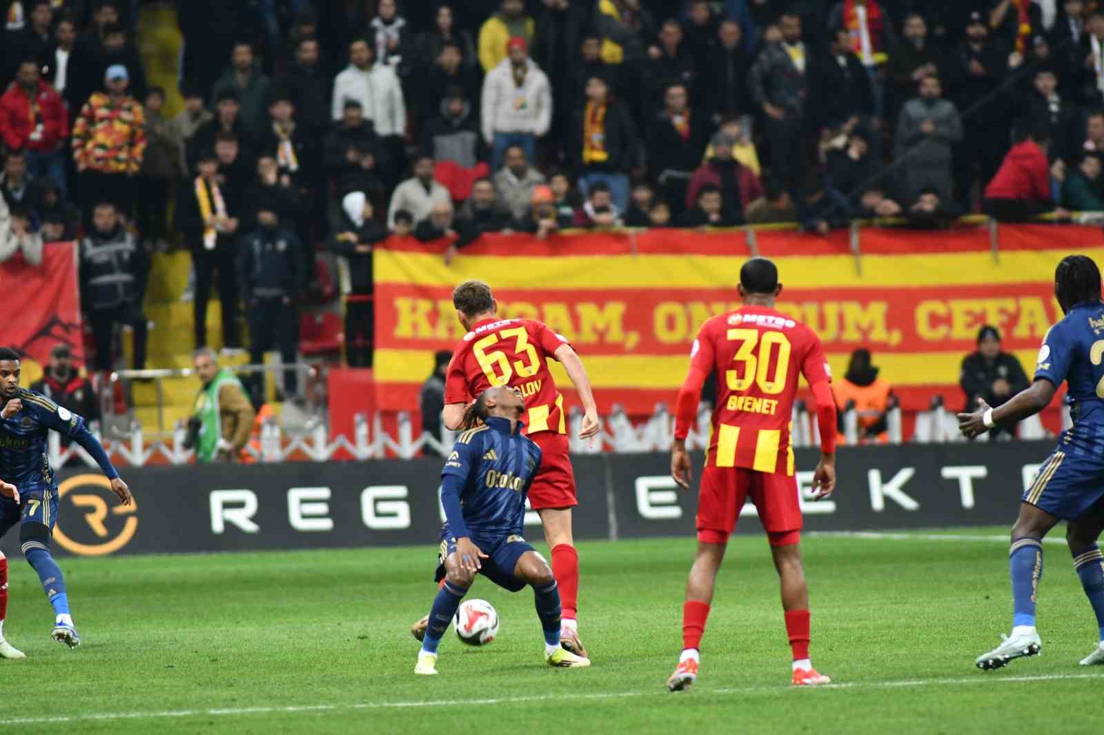 Trendyol Süper Lig: Kayserispor: 0 - Fenerbahçe: 1 (İlk yarı) 19 trendyol super lig kayserispor 0 fenerbahce 1 ilk yari 15 jQ7rc1rW