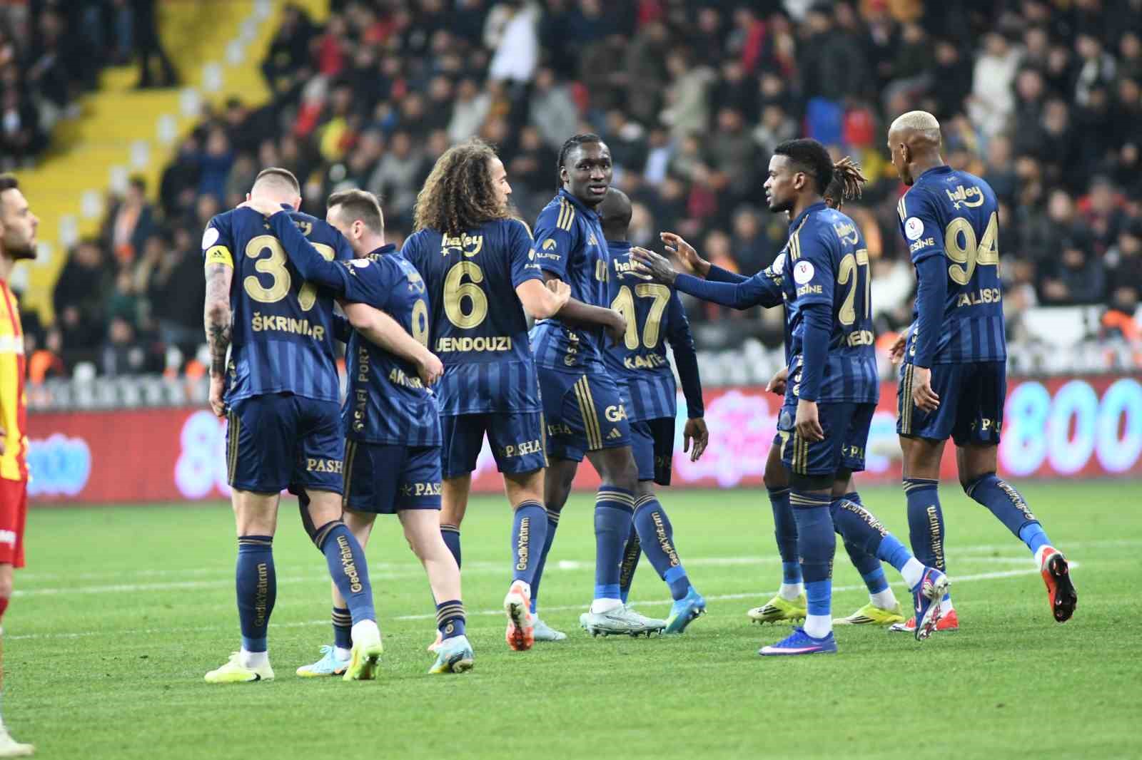 Trendyol Süper Lig: Kayserispor: 0 - Fenerbahçe: 1 (İlk yarı) 25 trendyol super lig kayserispor 0 fenerbahce 1 ilk yari 21 yy18SN79