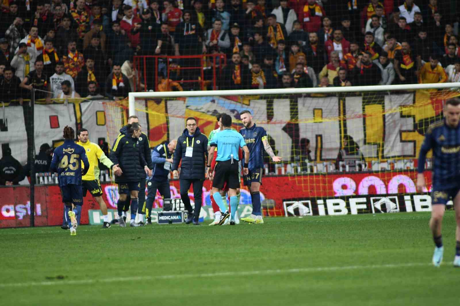 Trendyol Süper Lig: Kayserispor: 0 - Fenerbahçe: 1 (İlk yarı) 27 trendyol super lig kayserispor 0 fenerbahce 1 ilk yari 23 uleg7sUq