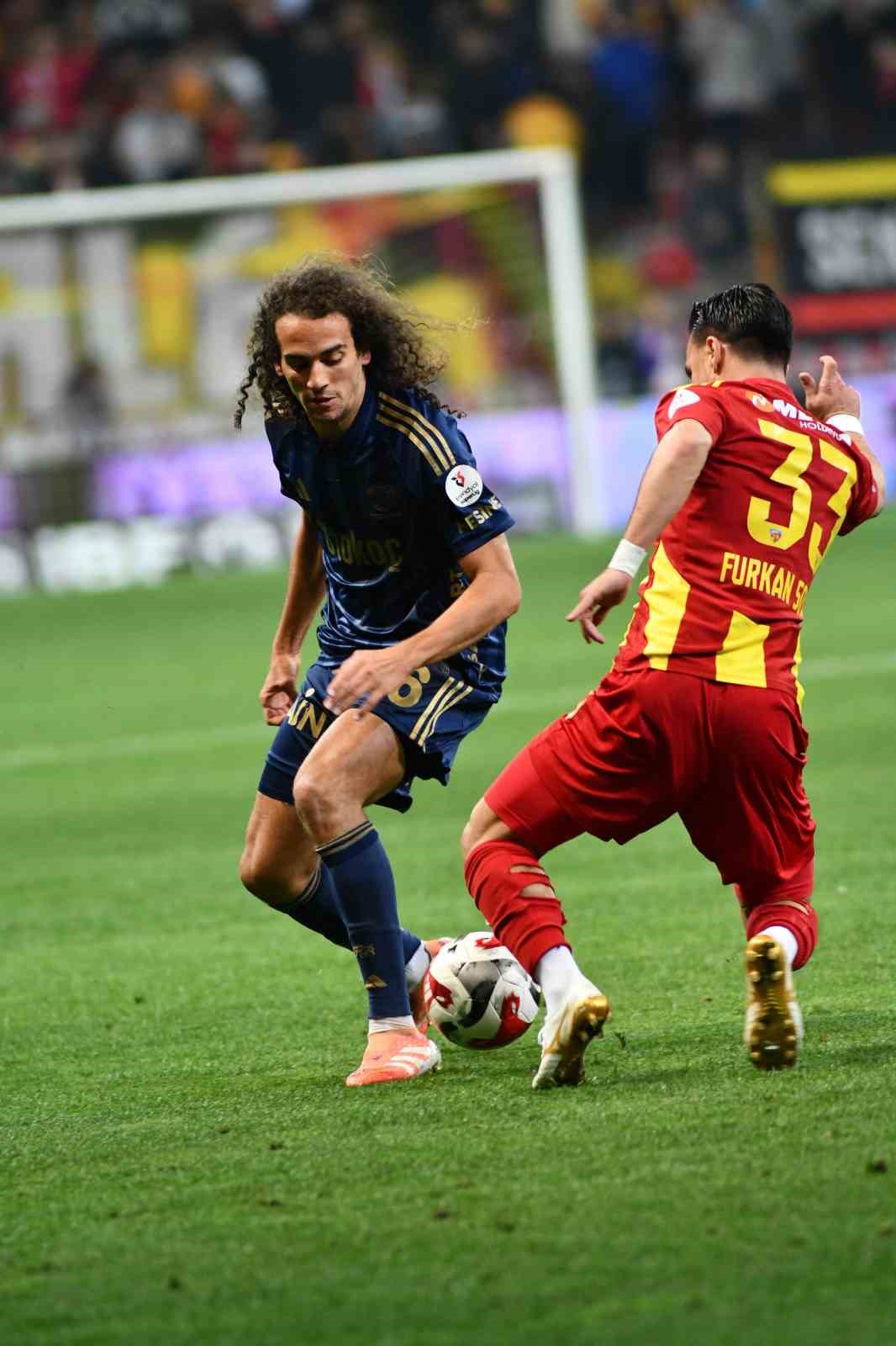 Trendyol Süper Lig: Kayserispor: 0 - Fenerbahçe: 1 (İlk yarı) 30 trendyol super lig kayserispor 0 fenerbahce 1 ilk yari 26