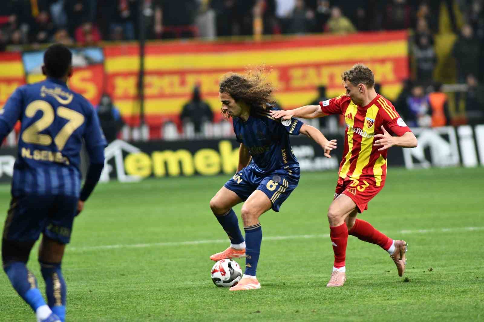 Trendyol Süper Lig: Kayserispor: 0 - Fenerbahçe: 1 (İlk yarı) 8 trendyol super lig kayserispor 0 fenerbahce 1 ilk yari 4 n5G4uFGv