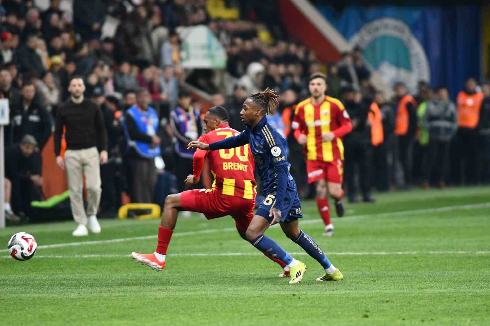Trendyol Süper Lig: Kayserispor: 0 - Fenerbahçe: 1 (İlk yarı) 12 trendyol super lig kayserispor 0 fenerbahce 1 ilk yari 8 2QB36Qrf