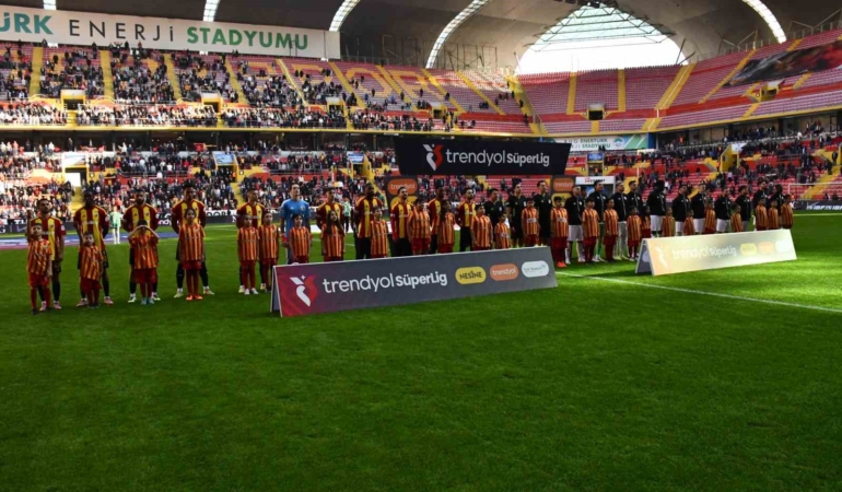 trendyol-super-lig-kayserispor-0-gaziantep-fk-0-mac-devam-ediyor-DsZdhd7q.jpg