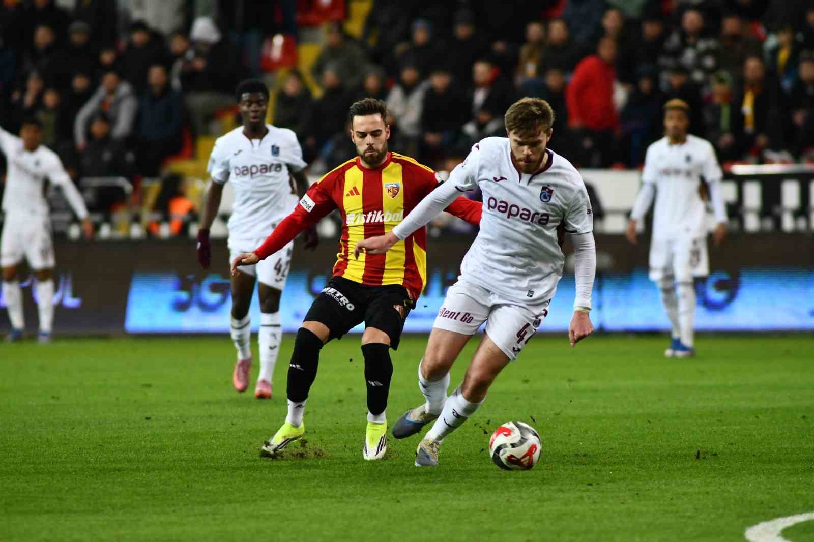 Trendyol Süper Lig: Kayserispor: 0 - Trabzonspor: 2 (İlk yarı) 4 trendyol super lig kayserispor 0 trabzonspor 2 ilk yari 0 PPkPiGiJ