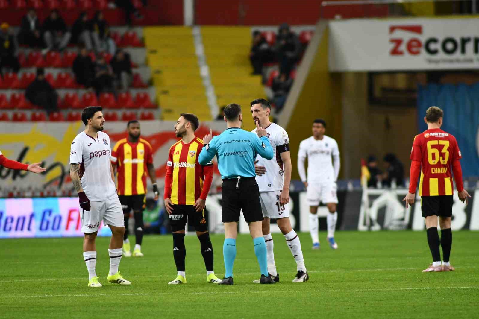Trendyol Süper Lig: Kayserispor: 0 - Trabzonspor: 2 (İlk yarı) 9 trendyol super lig kayserispor 0 trabzonspor 2 ilk yari 5 I3cLRuvn
