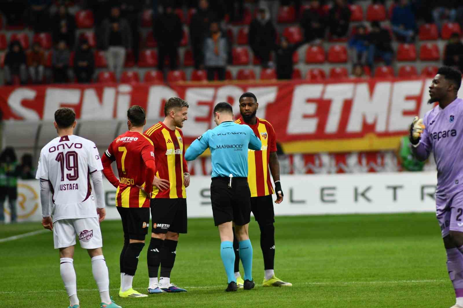 Trendyol Süper Lig: Kayserispor: 0 - Trabzonspor: 2 (İlk yarı) 12 trendyol super lig kayserispor 0 trabzonspor 2 ilk yari 8 Wb8tam5s