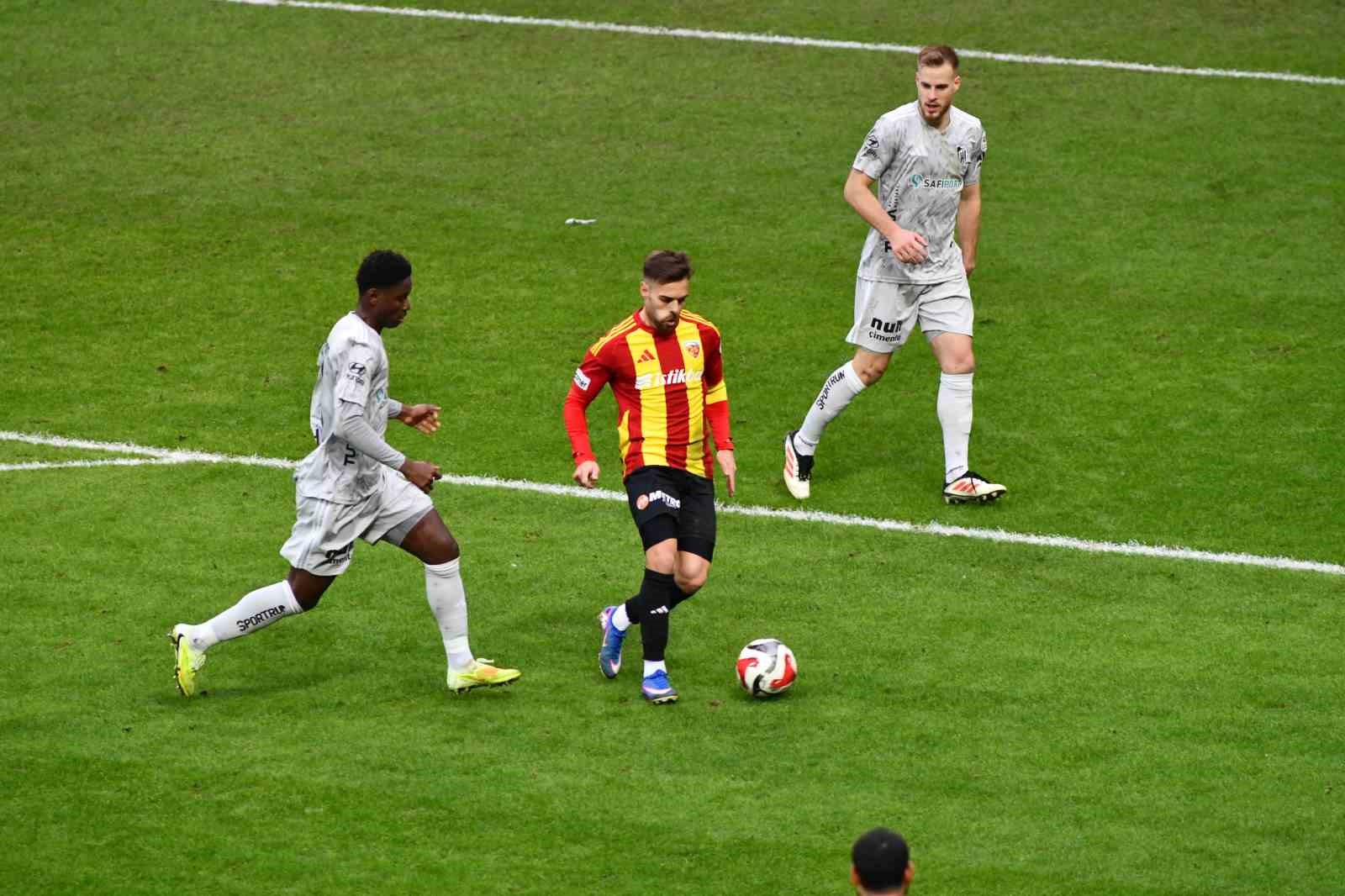 trendyol super lig kayserispor 1 kocaelispor 2 mac sonucu 6 mASIL7CZ