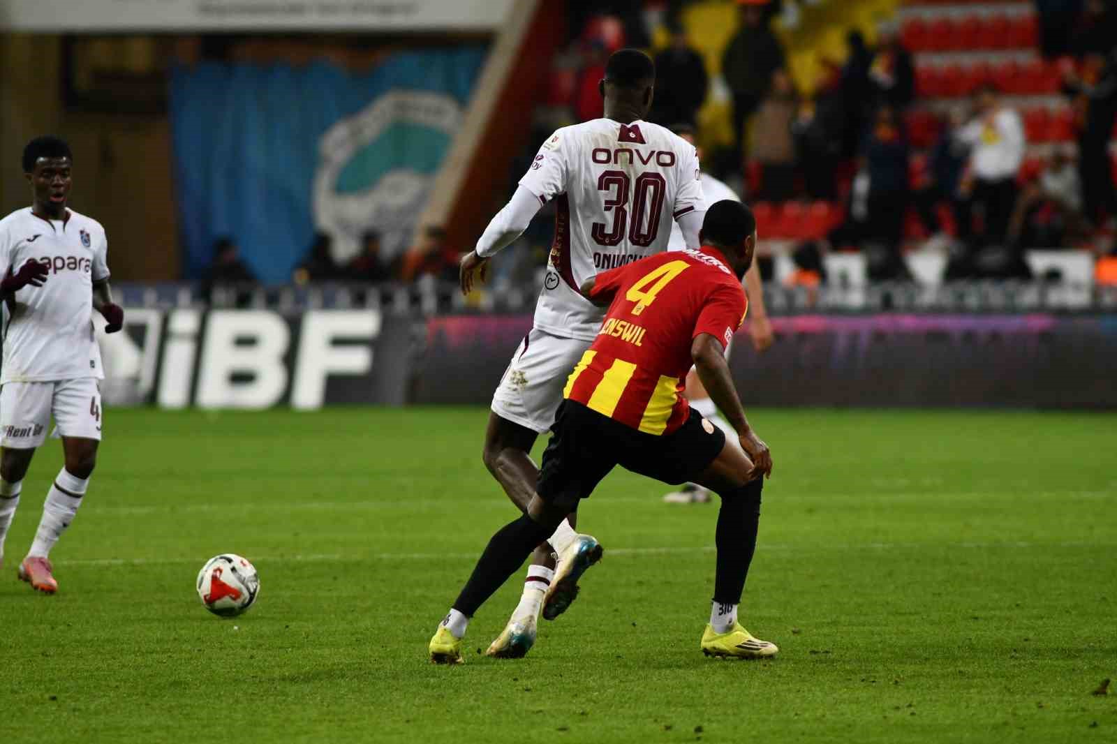 Trendyol Süper Lig: Kayserispor: 1 - Trabzonspor: 3 (Maç sonucu) 14 trendyol super lig kayserispor 1 trabzonspor 3 mac sonucu 10 31J7L2Nc