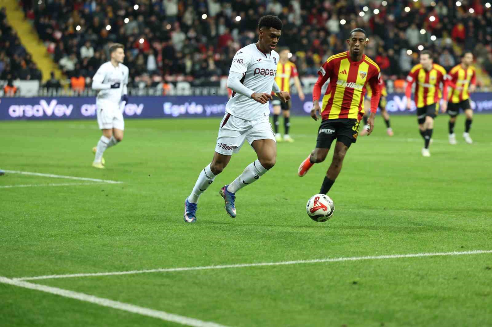 Trendyol Süper Lig: Kayserispor: 1 - Trabzonspor: 3 (Maç sonucu) 25 trendyol super lig kayserispor 1 trabzonspor 3 mac sonucu 21