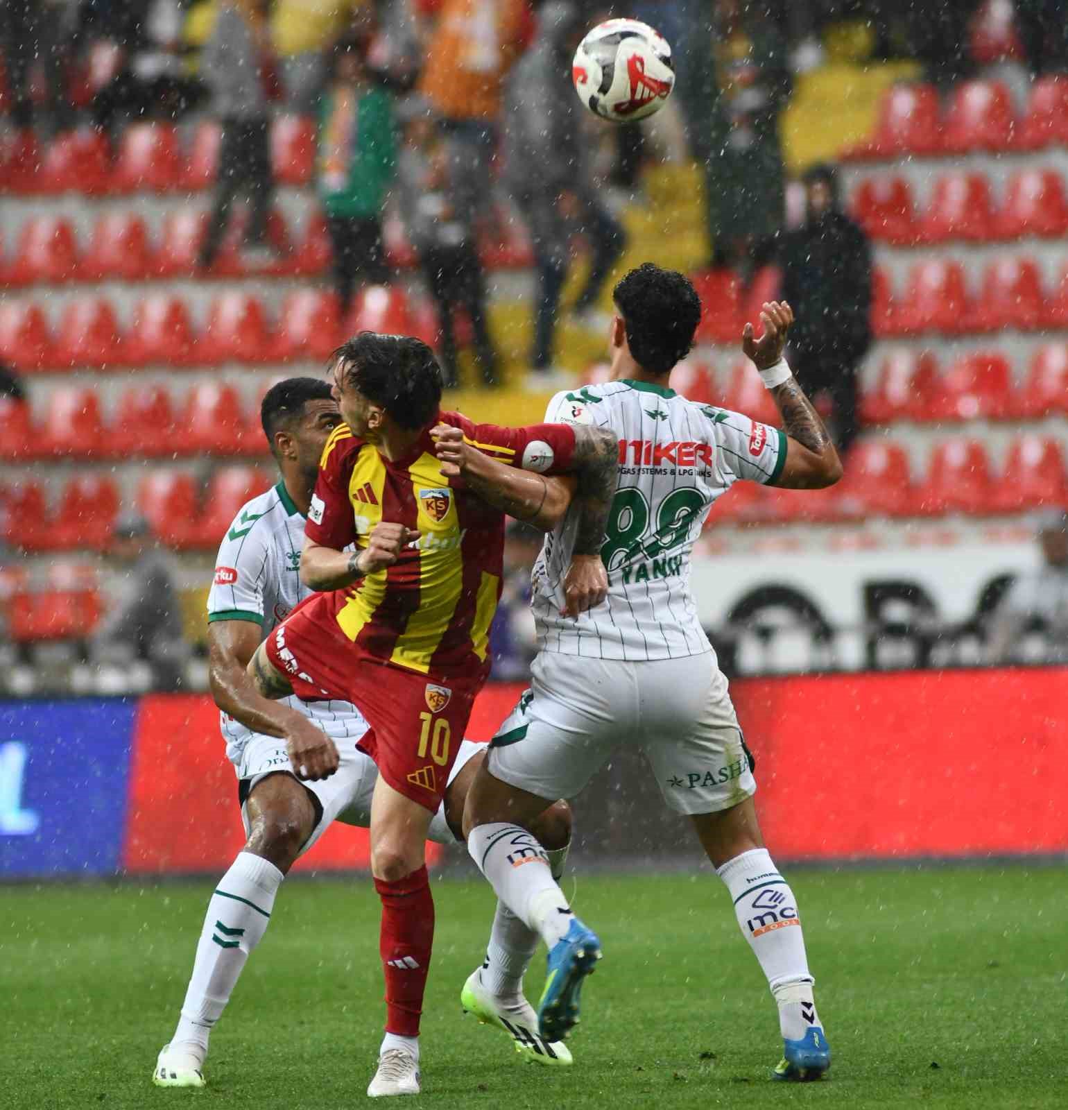 Trendyol Süper Lig: Kayserispor: 2 - Konyaspor: 1 (Maç Sonucu) 18 trendyol super lig kayserispor 2 konyaspor 1 mac sonucu 14 n37AHL7H