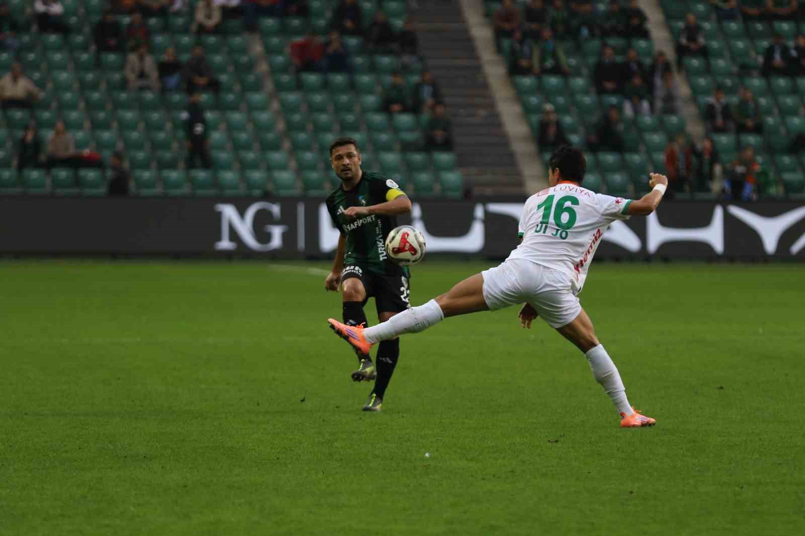 trendyol super lig kocaelispor 0 alanyaspor 0 ilk yari 4 U2jhkq7m