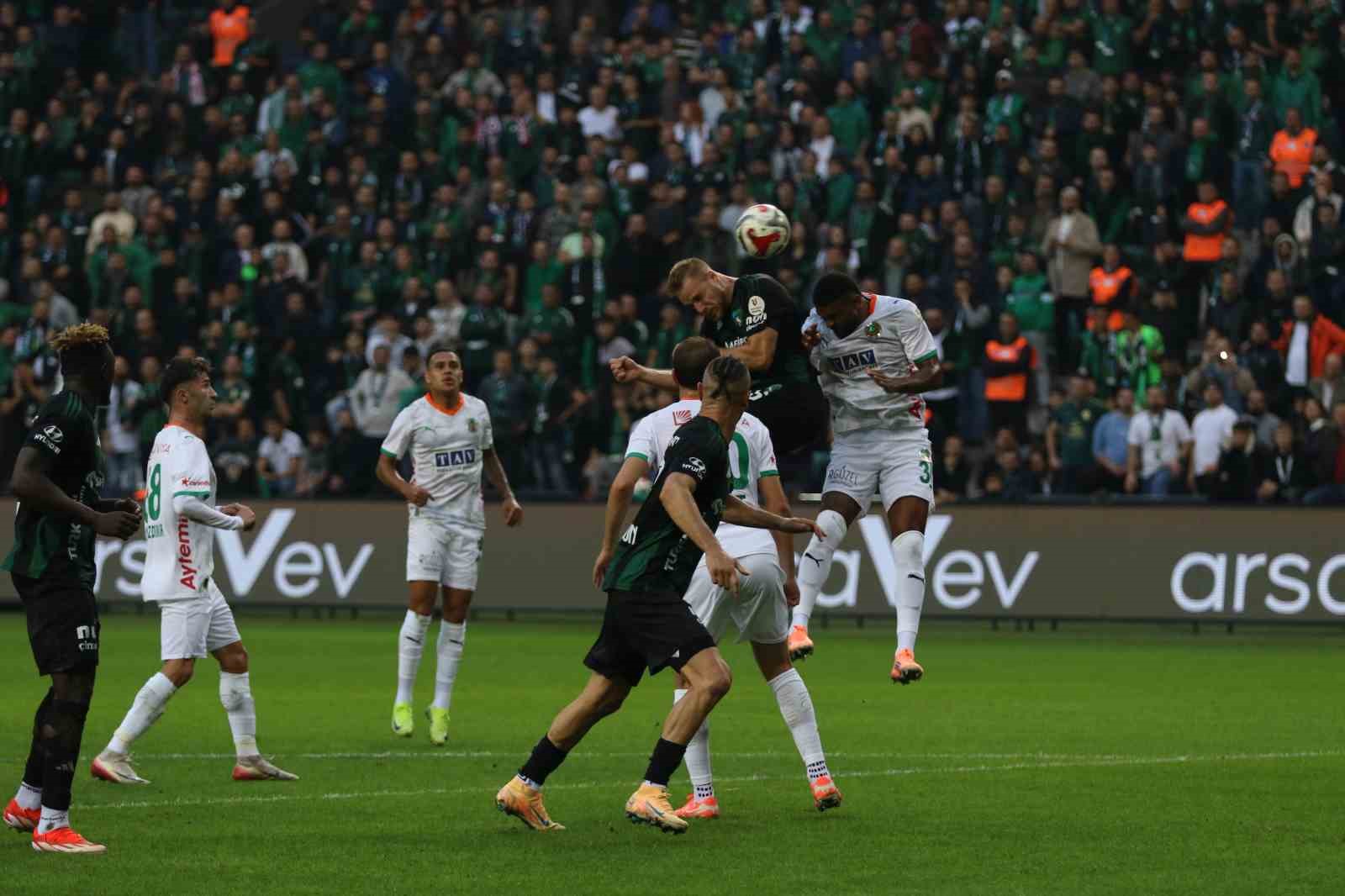 trendyol super lig kocaelispor 0 alanyaspor 0 ilk yari 6