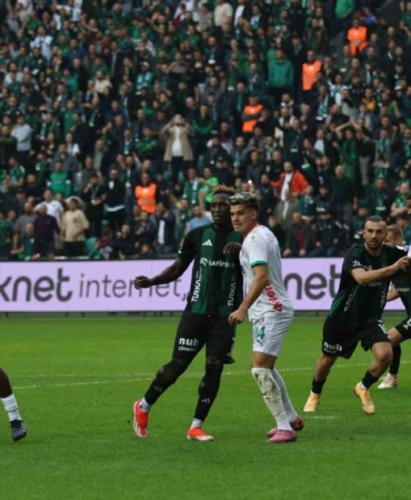 trendyol-super-lig-kocaelispor-0-alanyaspor-0-ilk-yari-bmw2QuR9.jpg