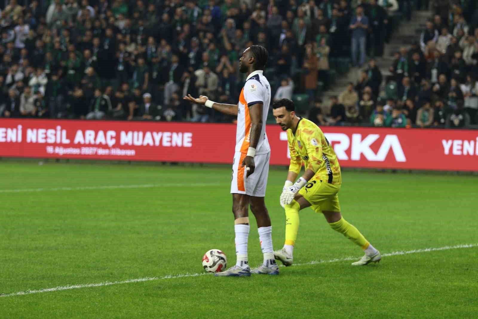 trendyol super lig kocaelispor 0 basaksehir 0 mac devam ediyor 5