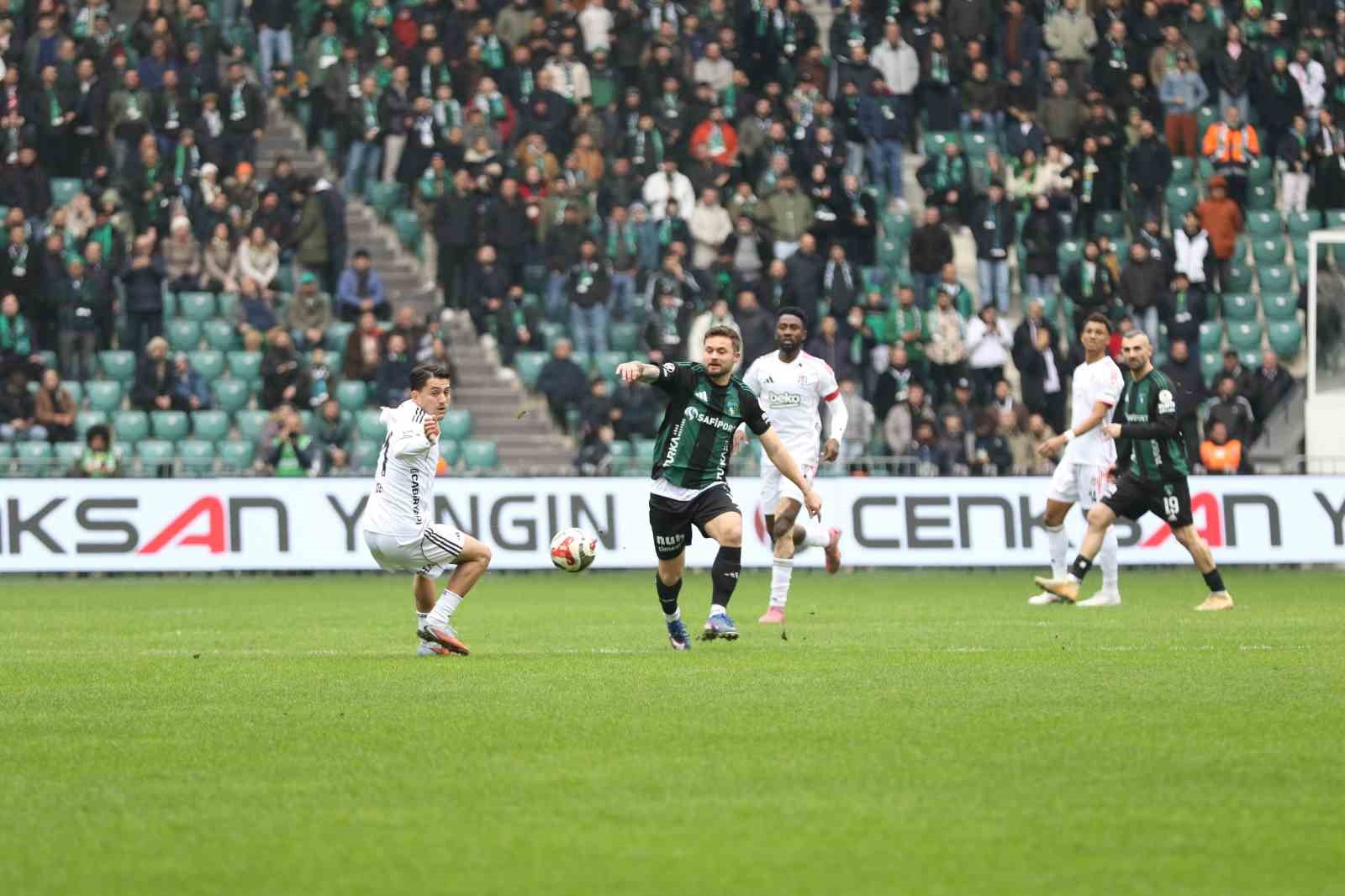 trendyol super lig kocaelispor 0 besiktas 0 mac devam ediyor 7 JV9RXHWj