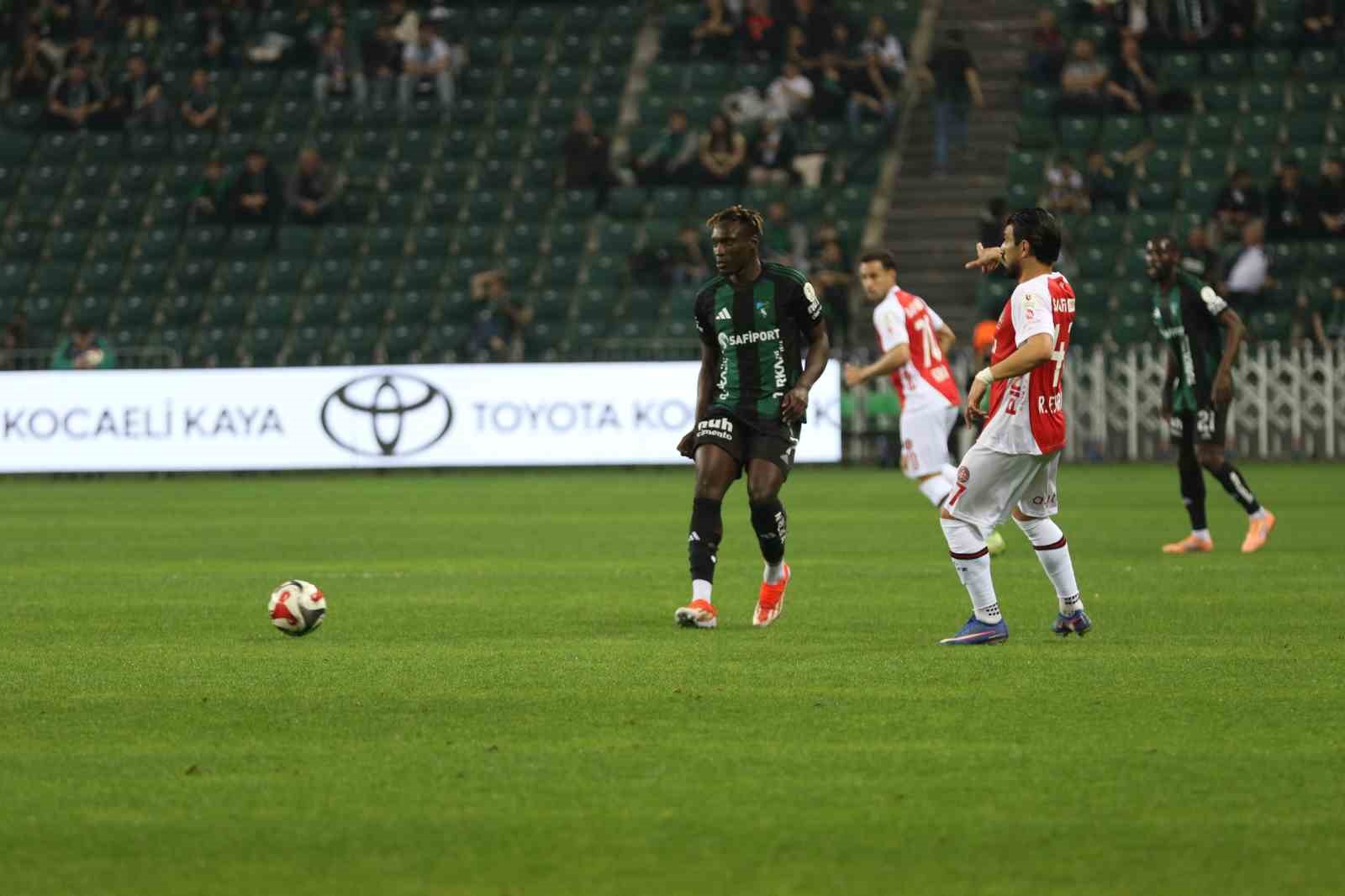 trendyol super lig kocaelispor 0 fatih karagumruk 0 mac devam ediyor 0 R5K6dQFd