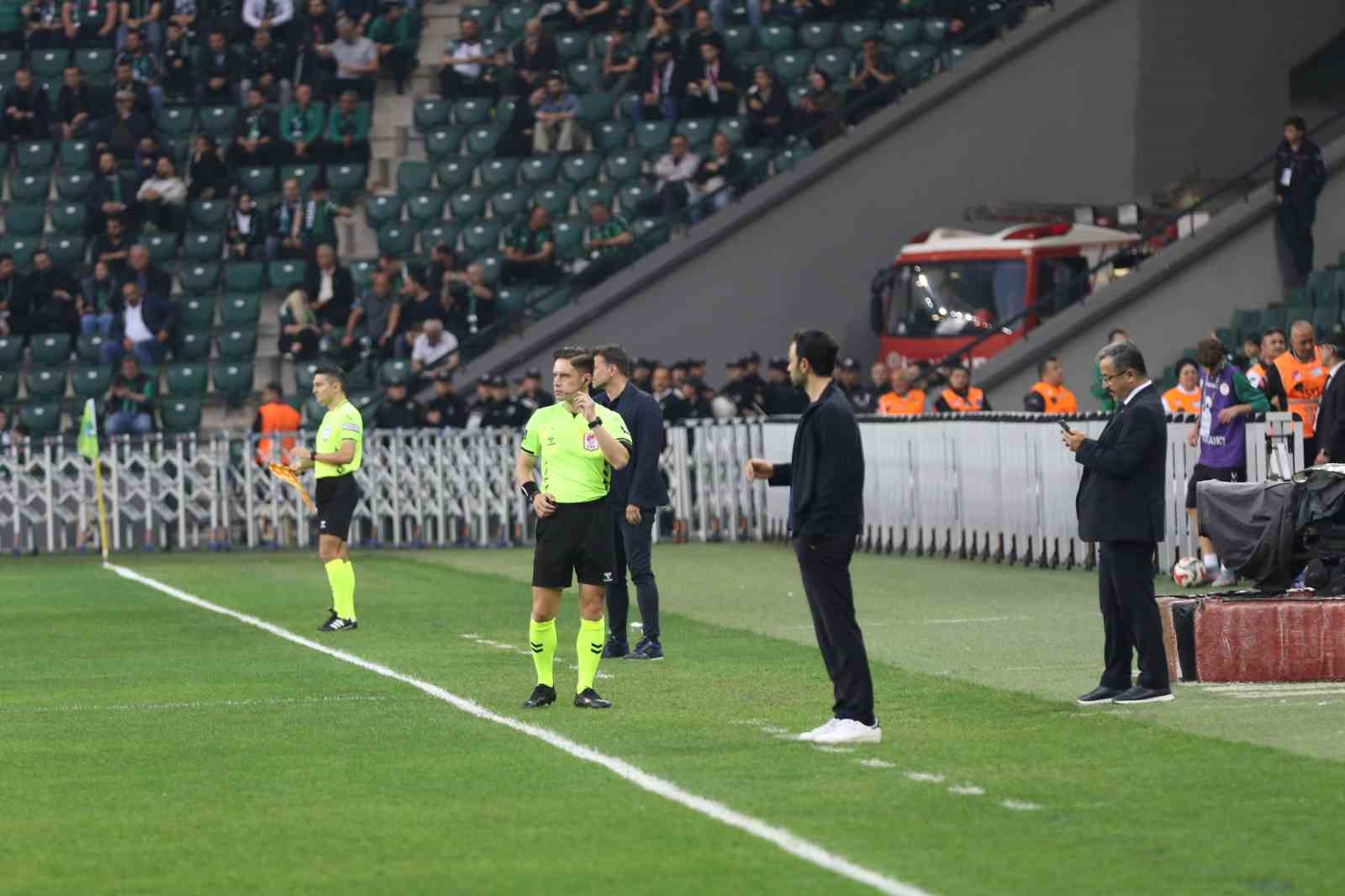 trendyol super lig kocaelispor 0 fatih karagumruk 0 mac devam ediyor 15 XOKFpsnZ