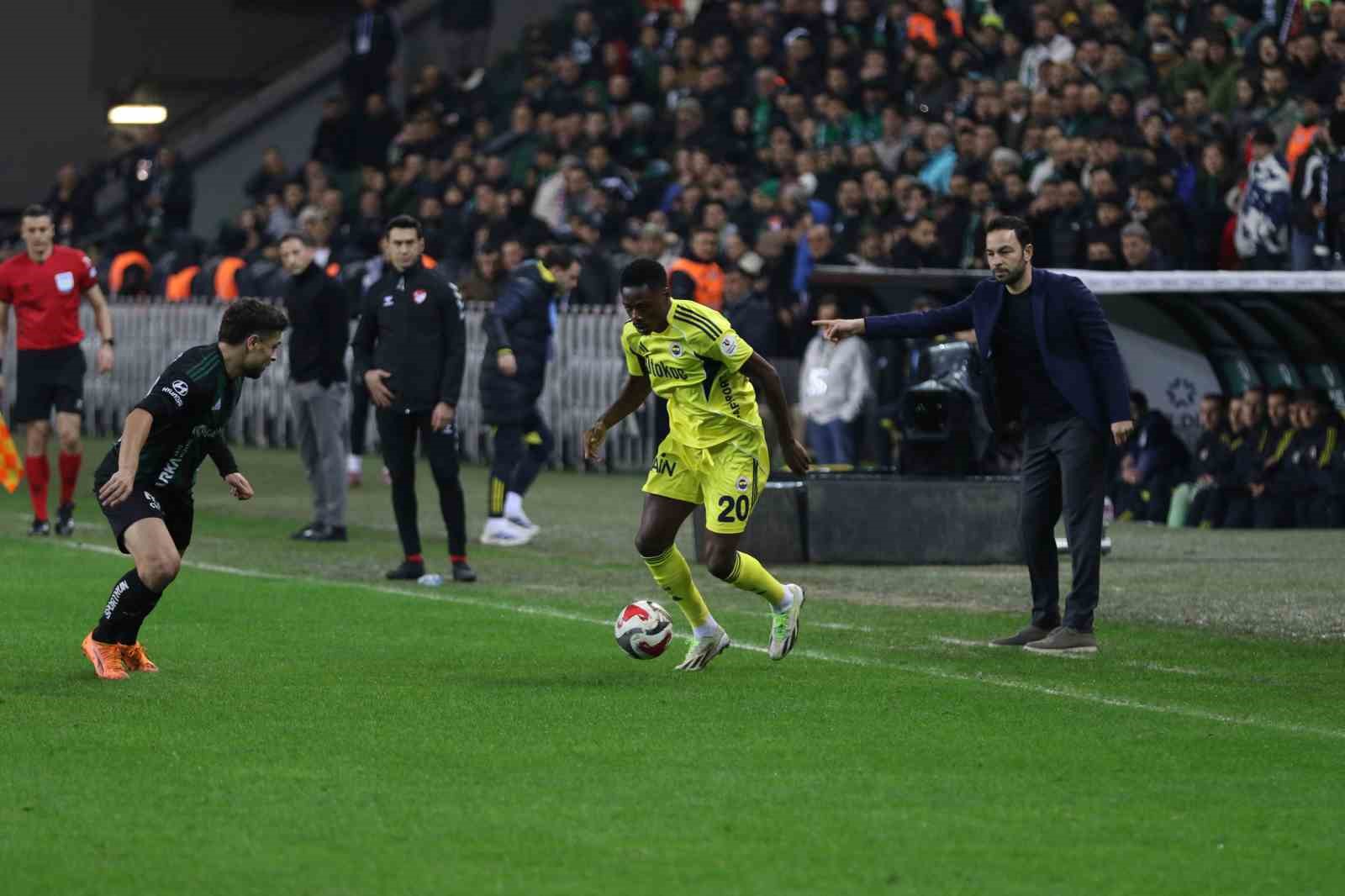 trendyol super lig kocaelispor 0 fenerbahce 0 mac devam ediyor 17 272MUEwc