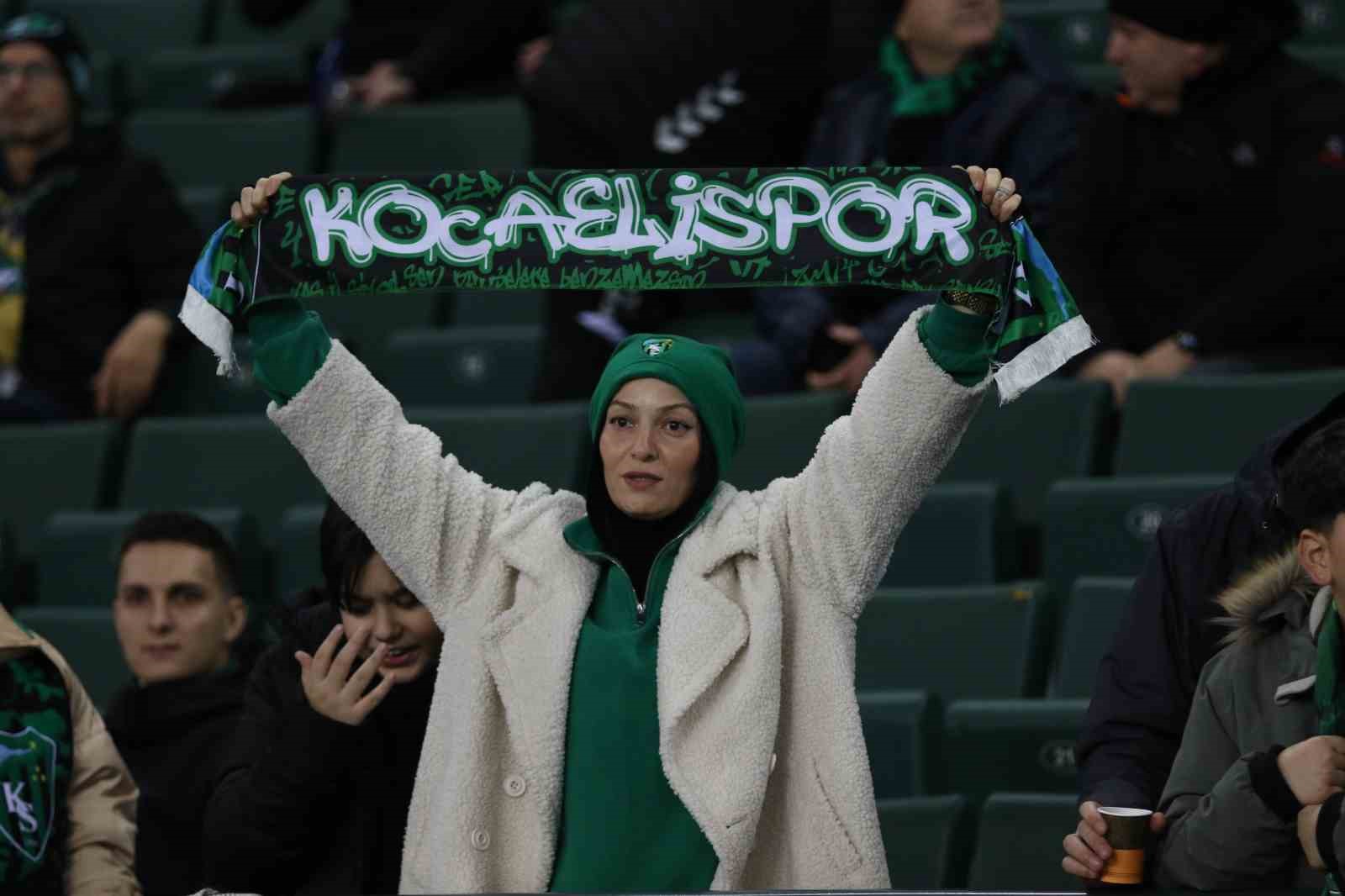 trendyol super lig kocaelispor 0 fenerbahce 0 mac devam ediyor 7 zWSD6ZUZ