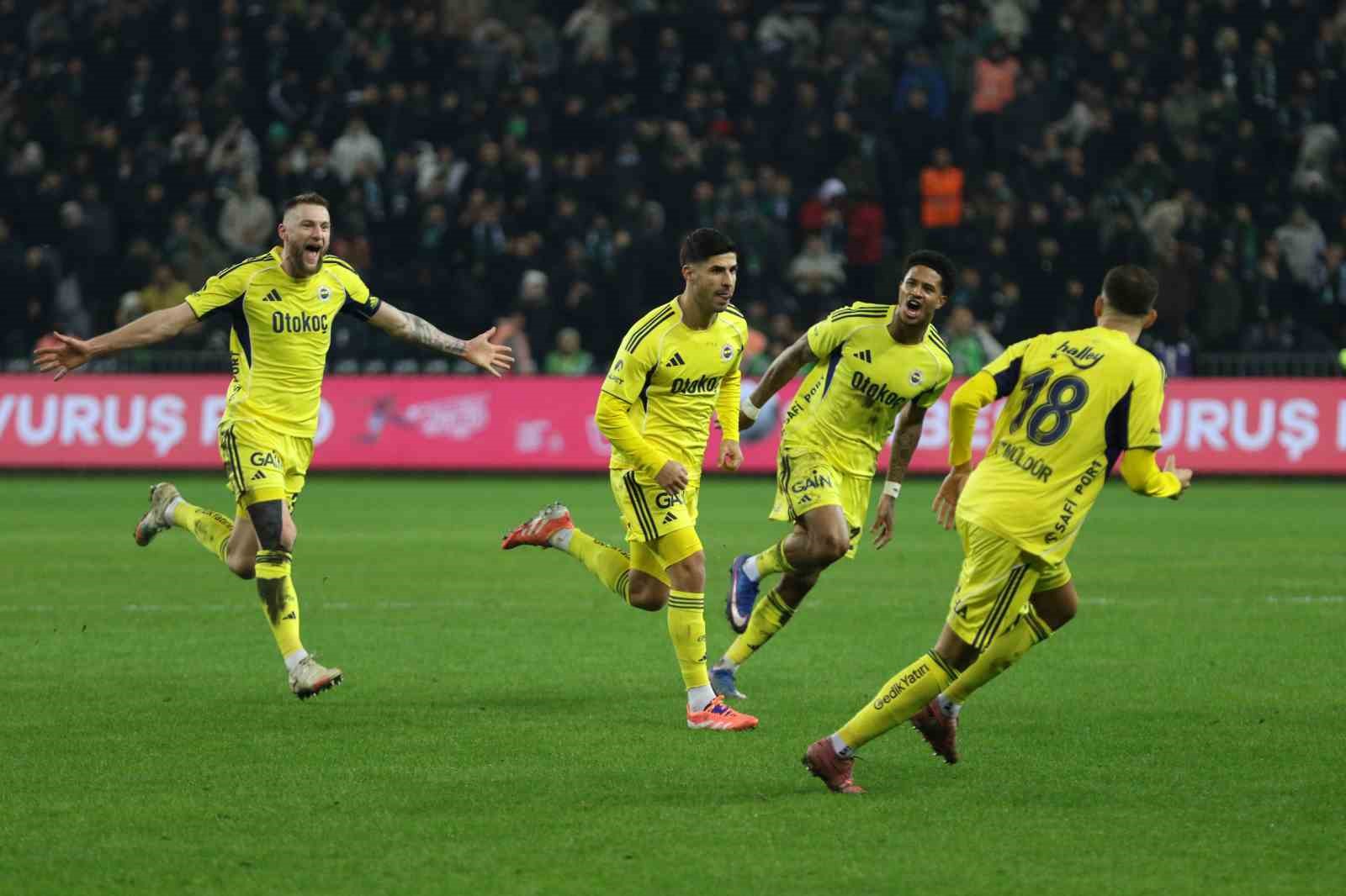 trendyol super lig kocaelispor 0 fenerbahce 1 ilk yari 13 bnkXCQ2I