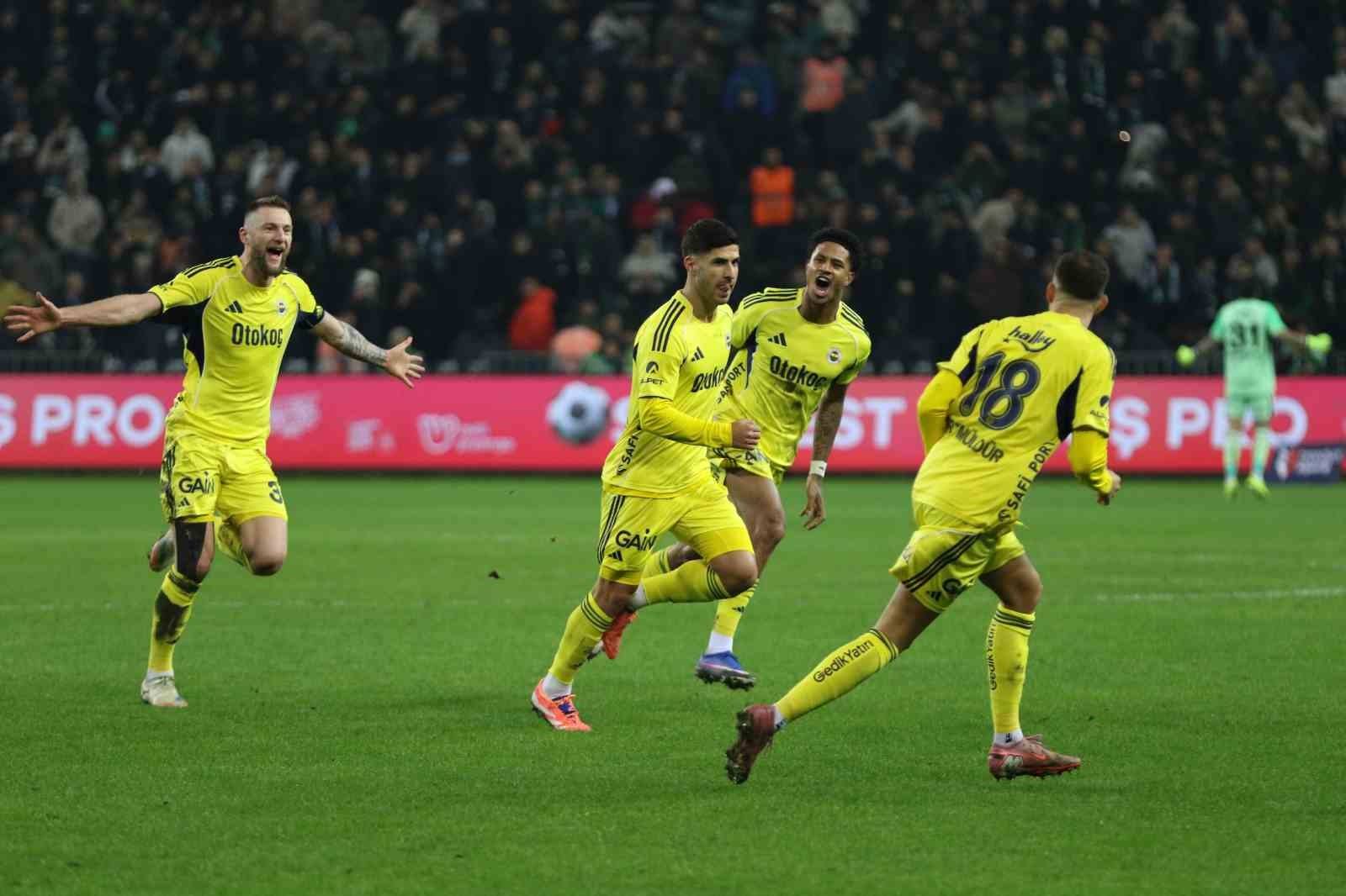 trendyol super lig kocaelispor 0 fenerbahce 1 ilk yari 14 KIrrp5J1