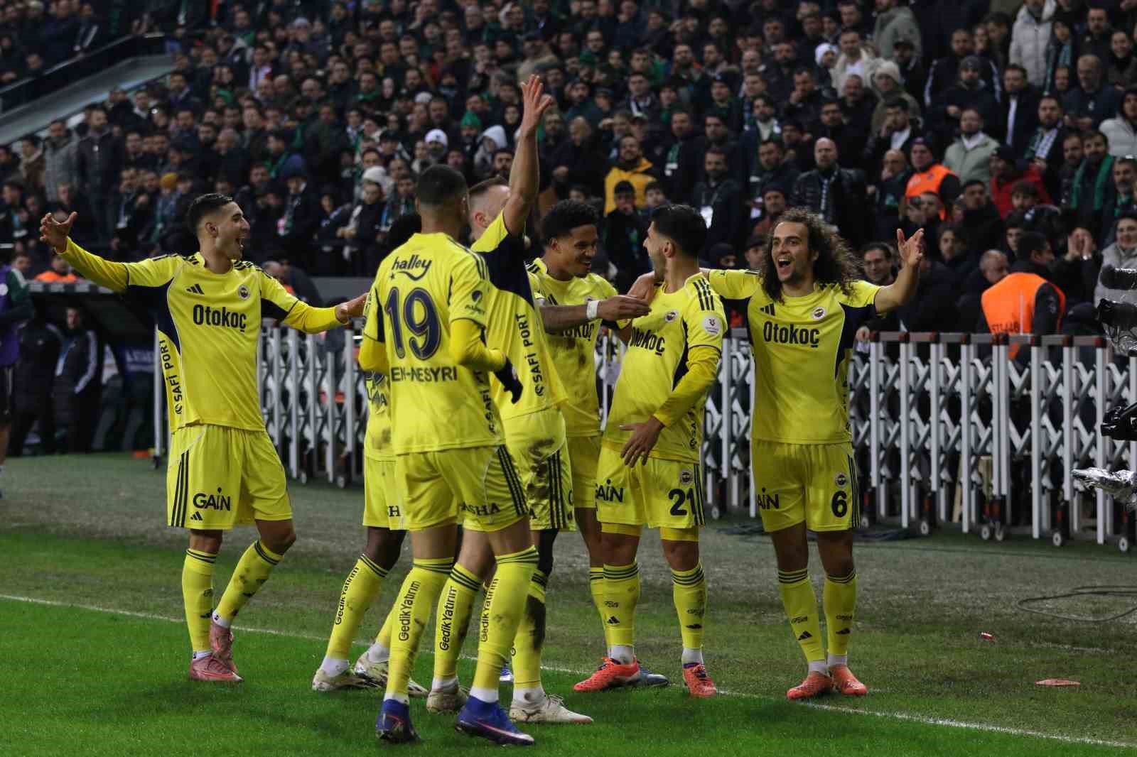 trendyol super lig kocaelispor 0 fenerbahce 1 ilk yari 17 nKh2v8KG