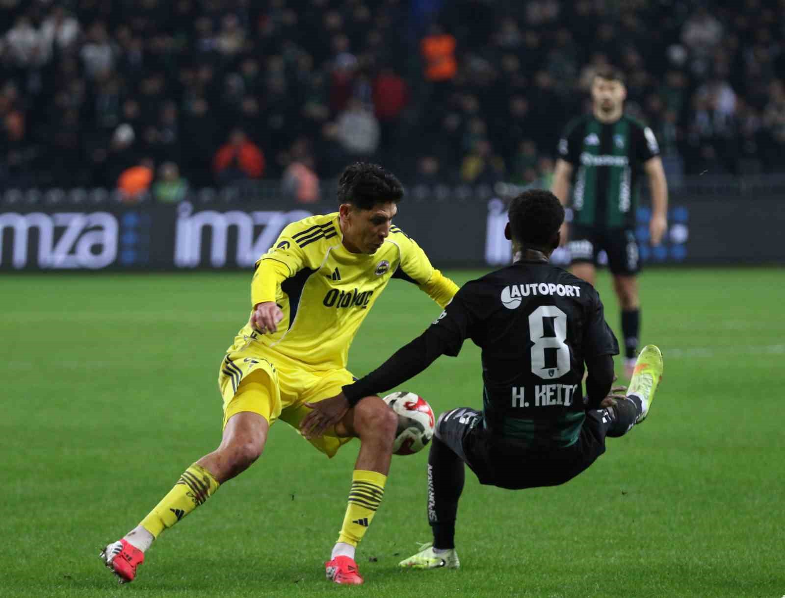 trendyol super lig kocaelispor 0 fenerbahce 1 ilk yari 2 NAjIpn8N