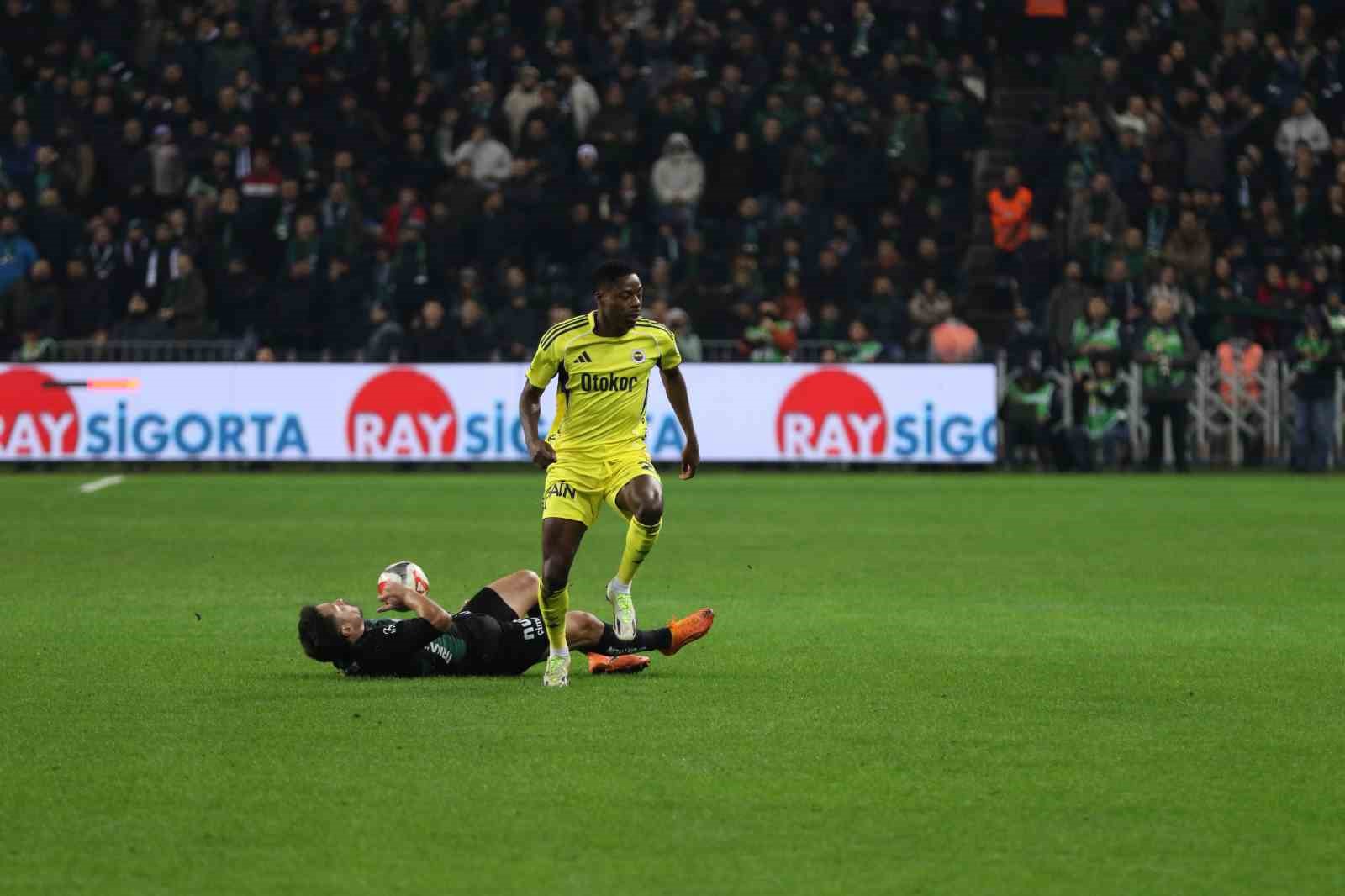 trendyol super lig kocaelispor 0 fenerbahce 1 ilk yari 4 r7Qww9GZ
