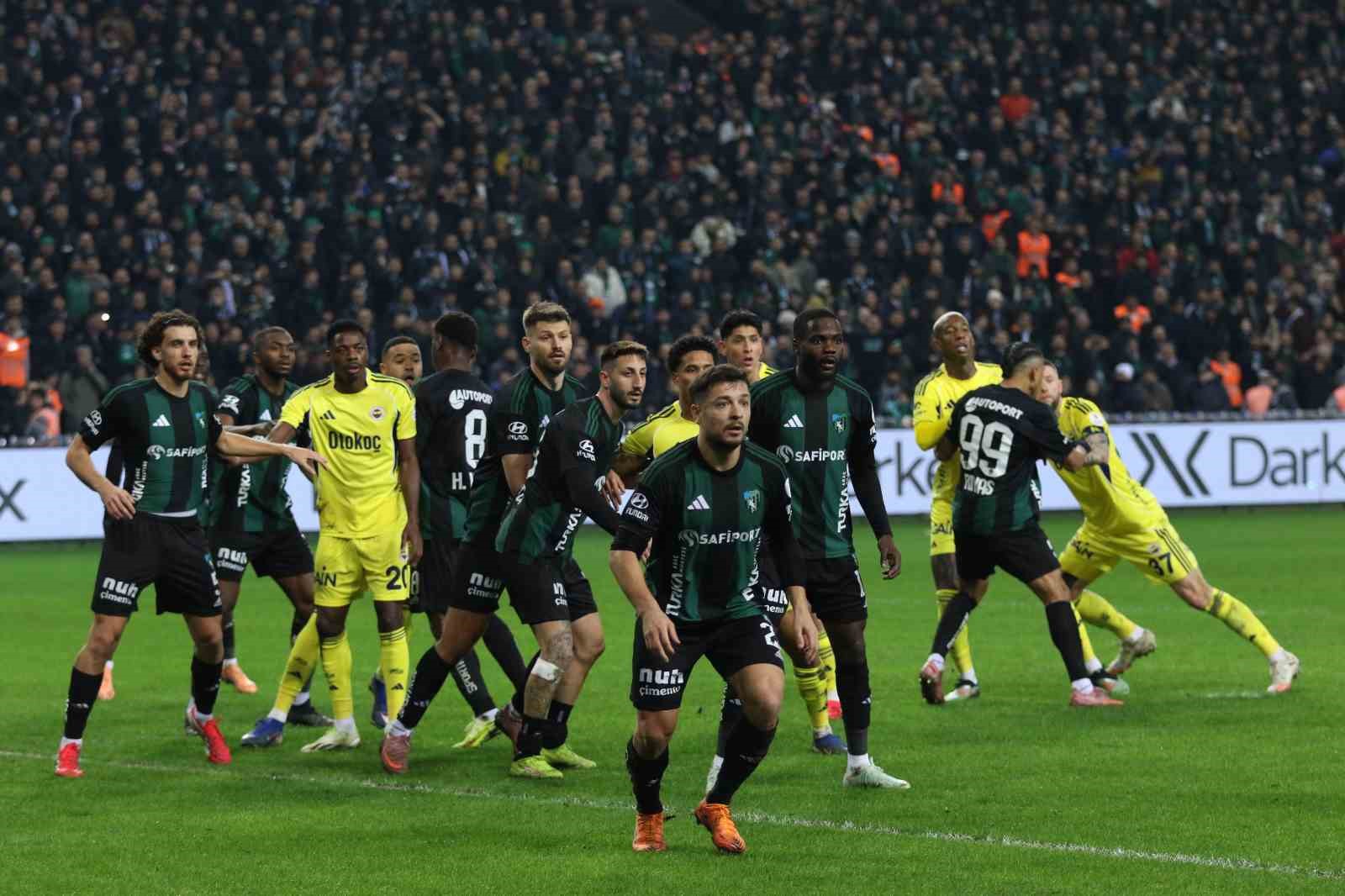 trendyol super lig kocaelispor 0 fenerbahce 1 ilk yari 8 IVaNUIHj